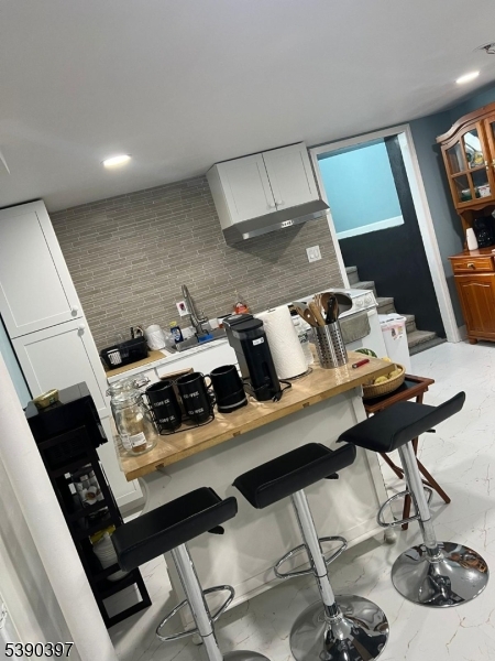 Linden City, New Jersey, 07036, United States, 3 Bedrooms Bedrooms, ,2 BathroomsBathrooms,Residential,For Sale,1966436