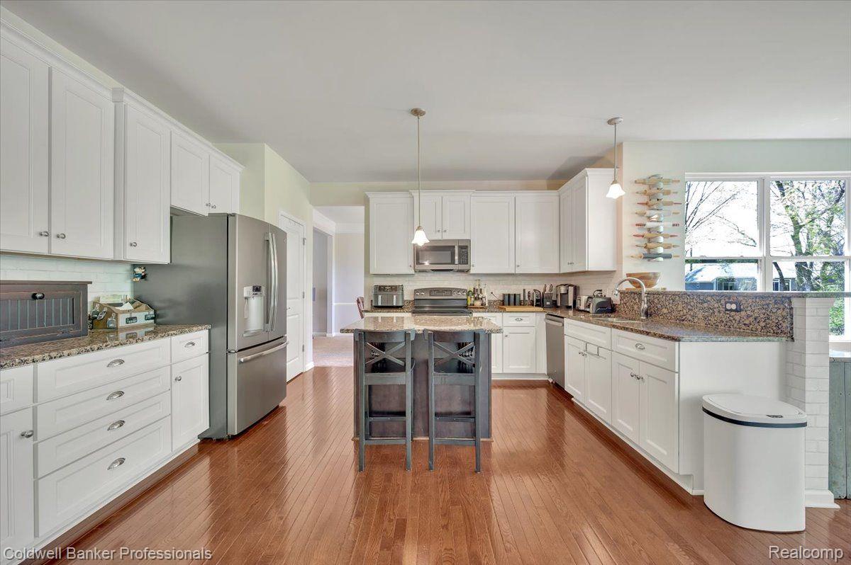 Oxford, Michigan, 48371, United States, 5 Bedrooms Bedrooms, ,4 BathroomsBathrooms,Residential,For Sale,1940303