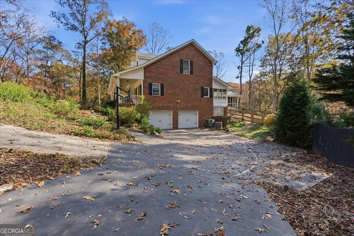 Douglasville, Georgia, 30135, United States, 5 Bedrooms Bedrooms, ,3 BathroomsBathrooms,Residential,For Sale,1988782