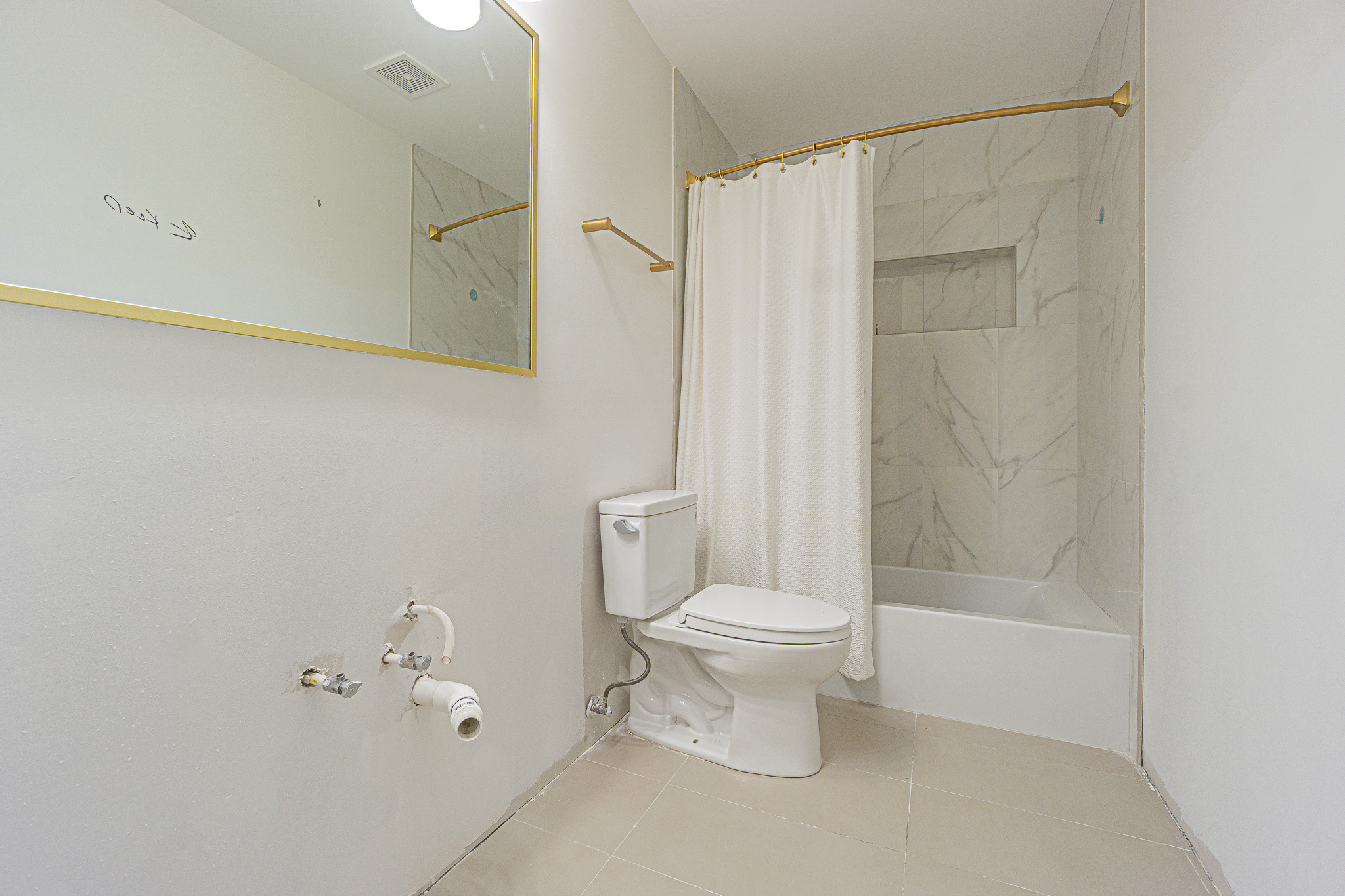 St. Petersburg, Florida, 33704, United States, 4 Bedrooms Bedrooms, ,3 BathroomsBathrooms,Residential,For Sale,1979413