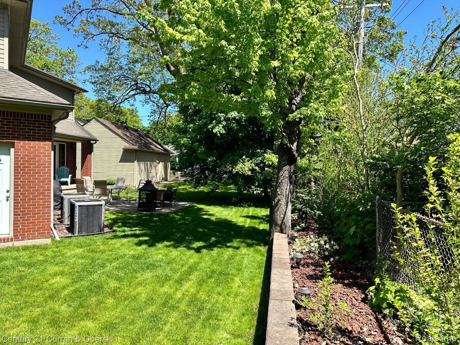 Dearborn, Michigan, 48128, United States, 4 Bedrooms Bedrooms, ,3 BathroomsBathrooms,Residential,For Sale,1908051