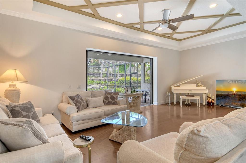 Bradenton, Florida, 34201, United States, 2 Bedrooms Bedrooms, ,2 BathroomsBathrooms,Residential,For Sale,1961743