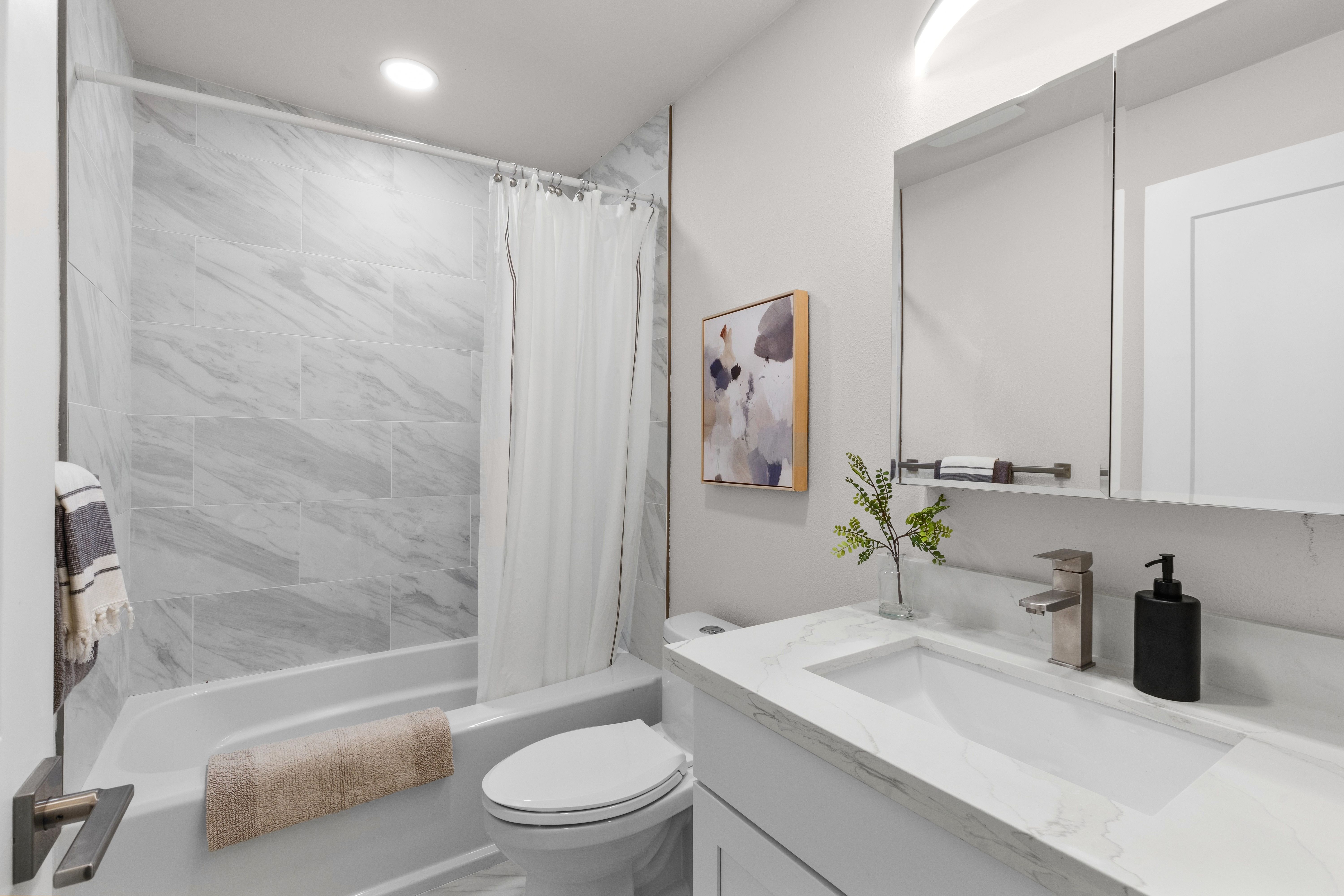  18126 NE 185th Place, Woodinville, WA 98077 - 物件實景