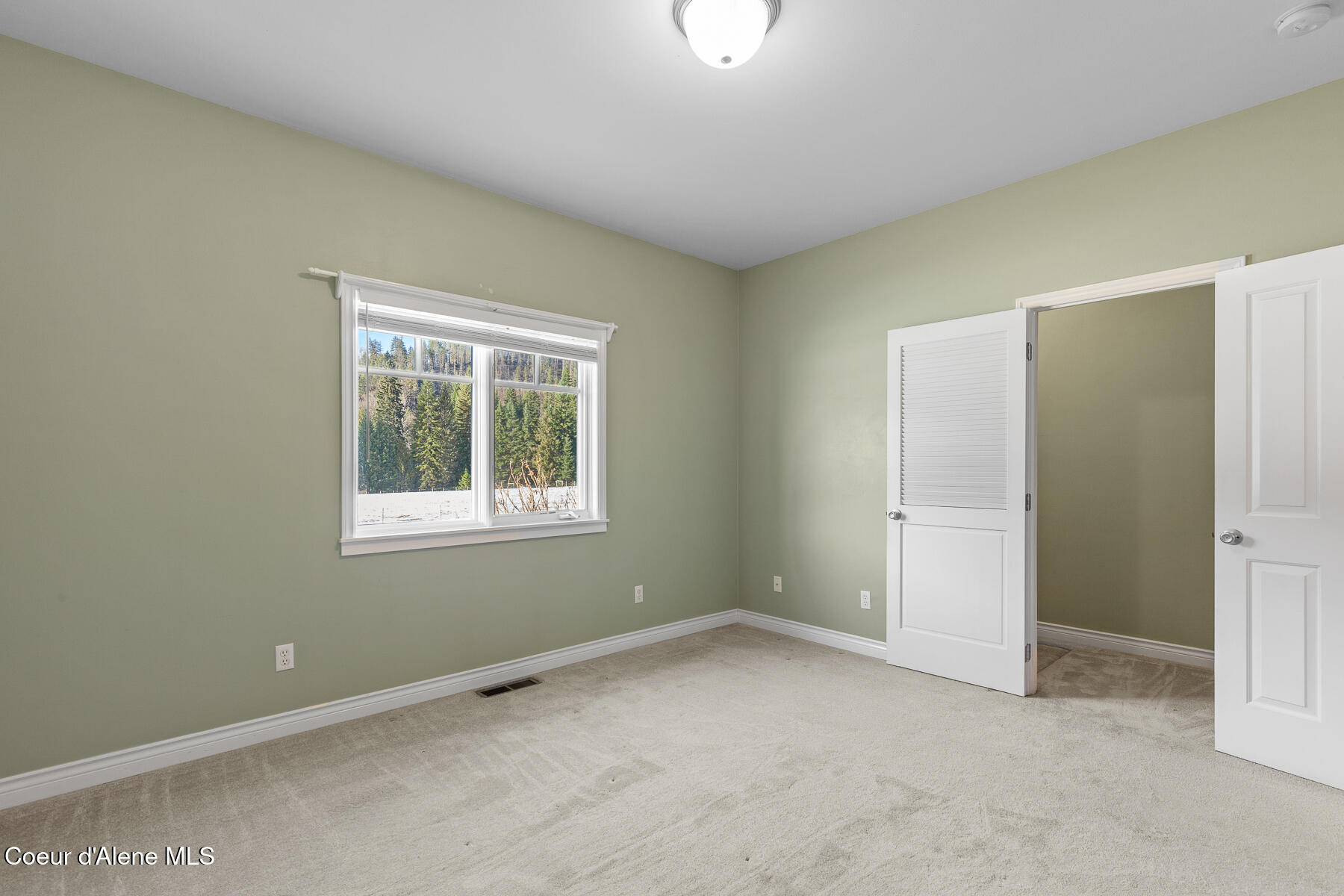 Wallace, Idaho, 83873, United States, 3 Bedrooms Bedrooms, ,3 BathroomsBathrooms,Residential,For Sale,2040255