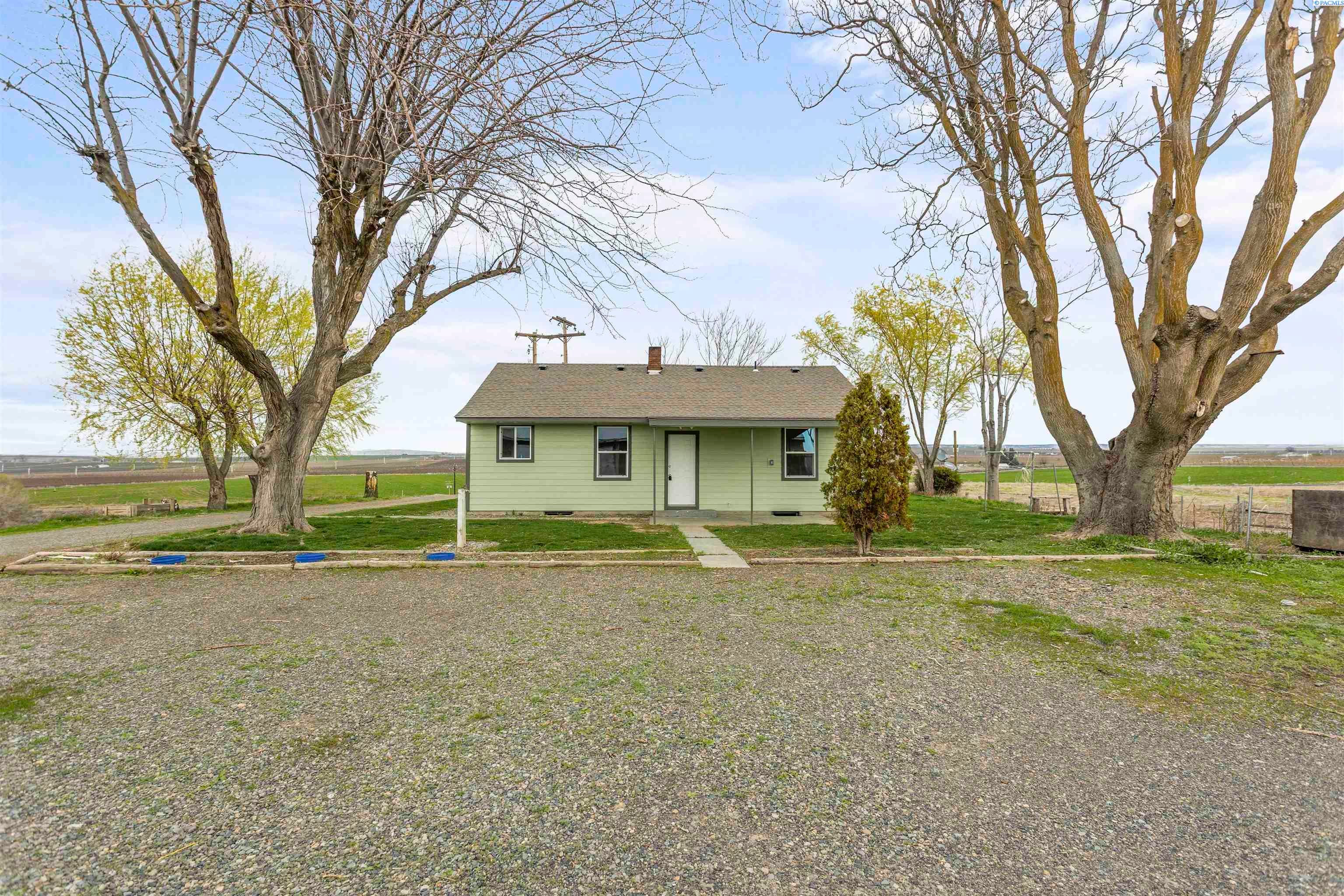 Prosser, Washington, 99350, United States, 2 Bedrooms Bedrooms, ,1 BathroomBathrooms,Residential,For Sale,1974522