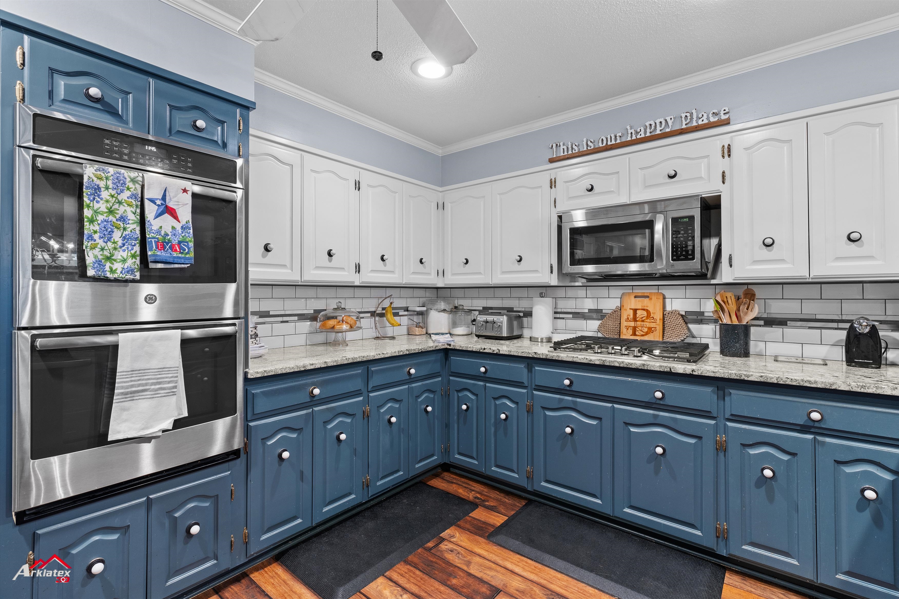 Henderson, Texas, 75654, United States, 3 Bedrooms Bedrooms, ,4 BathroomsBathrooms,Residential,For Sale,1975189