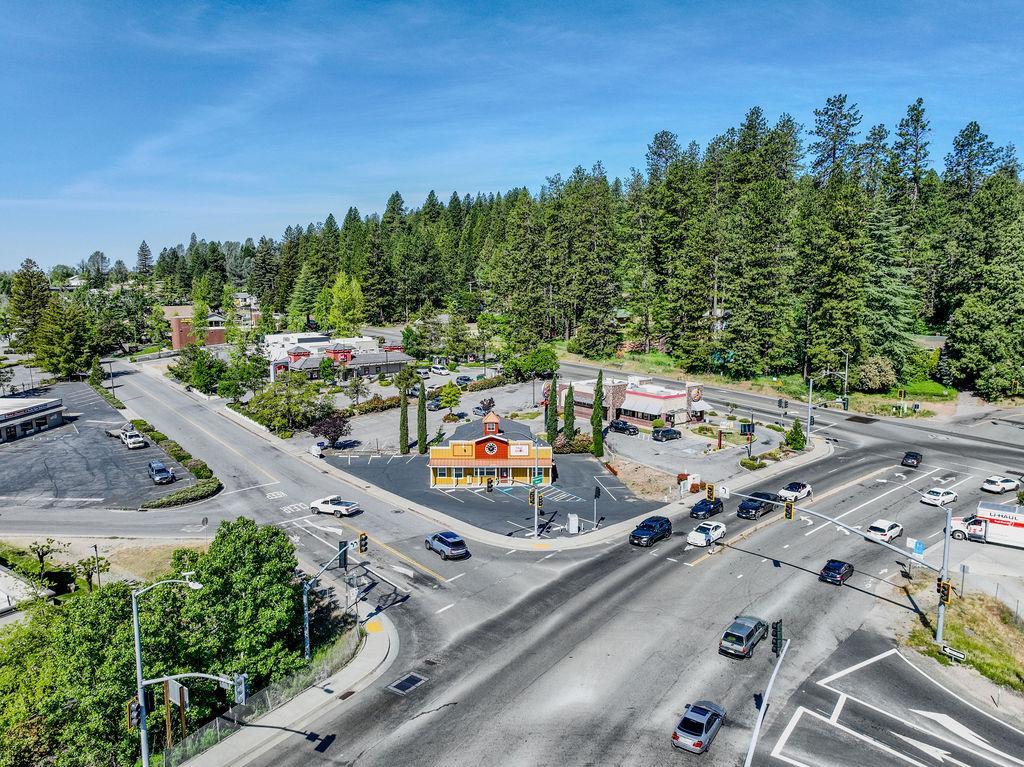 Grass Valley, California, 95945, United States, 2 Bedrooms Bedrooms, ,3 BathroomsBathrooms,Residential,For Sale,1976579