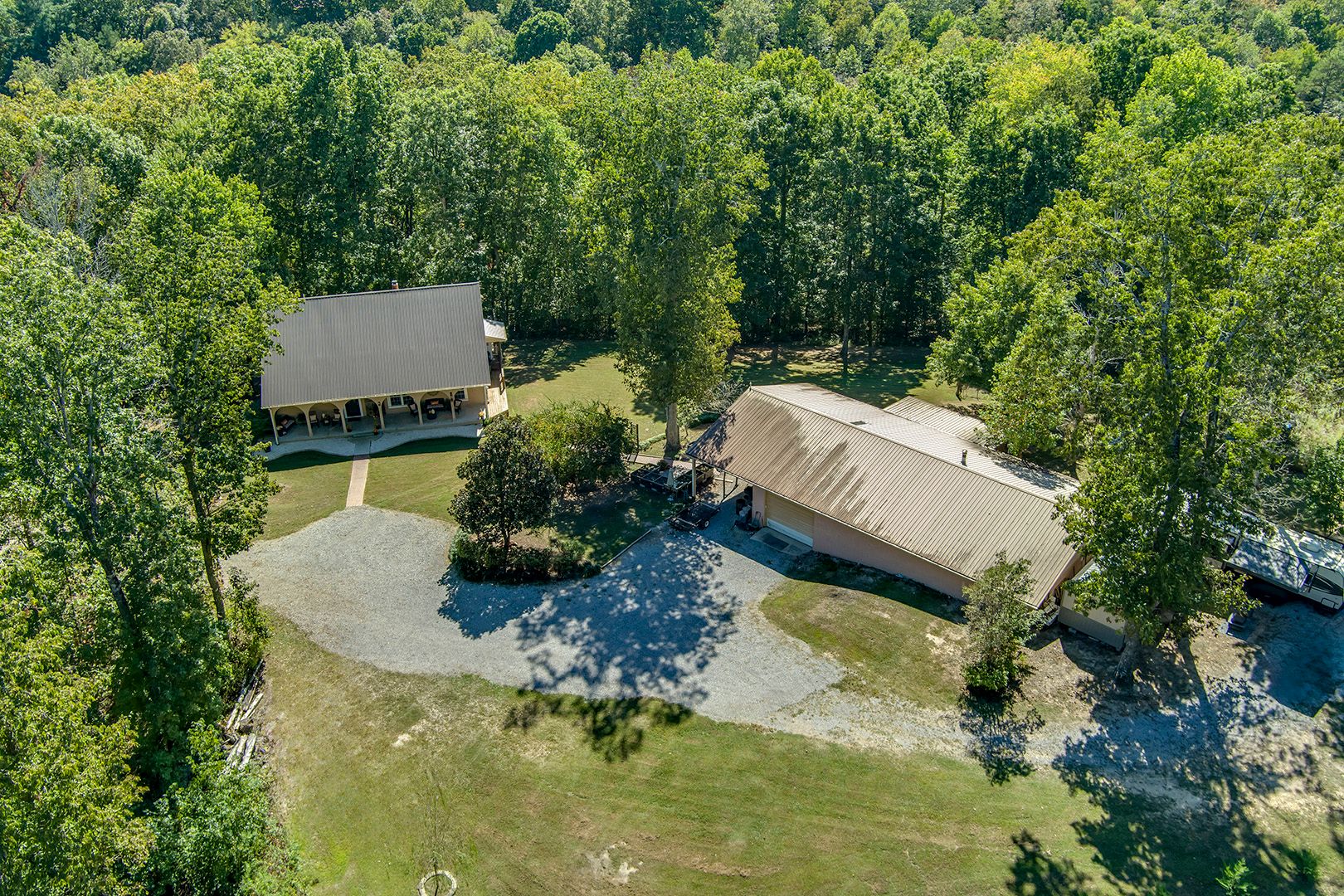 Kingston, Tennessee, 37763, United States, 5 Bedrooms Bedrooms, ,5 BathroomsBathrooms,Residential,For Sale,2011404