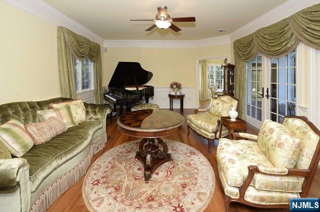 Franklin Lakes, New Jersey, 07417, United States, 5 Bedrooms Bedrooms, ,6 BathroomsBathrooms,Residential,For Sale,1692437
