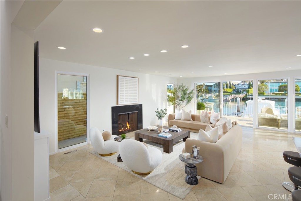Newport Beach, California, 92660, United States, 8 Bedrooms Bedrooms, ,2 BathroomsBathrooms,Residential,For Sale,1877447