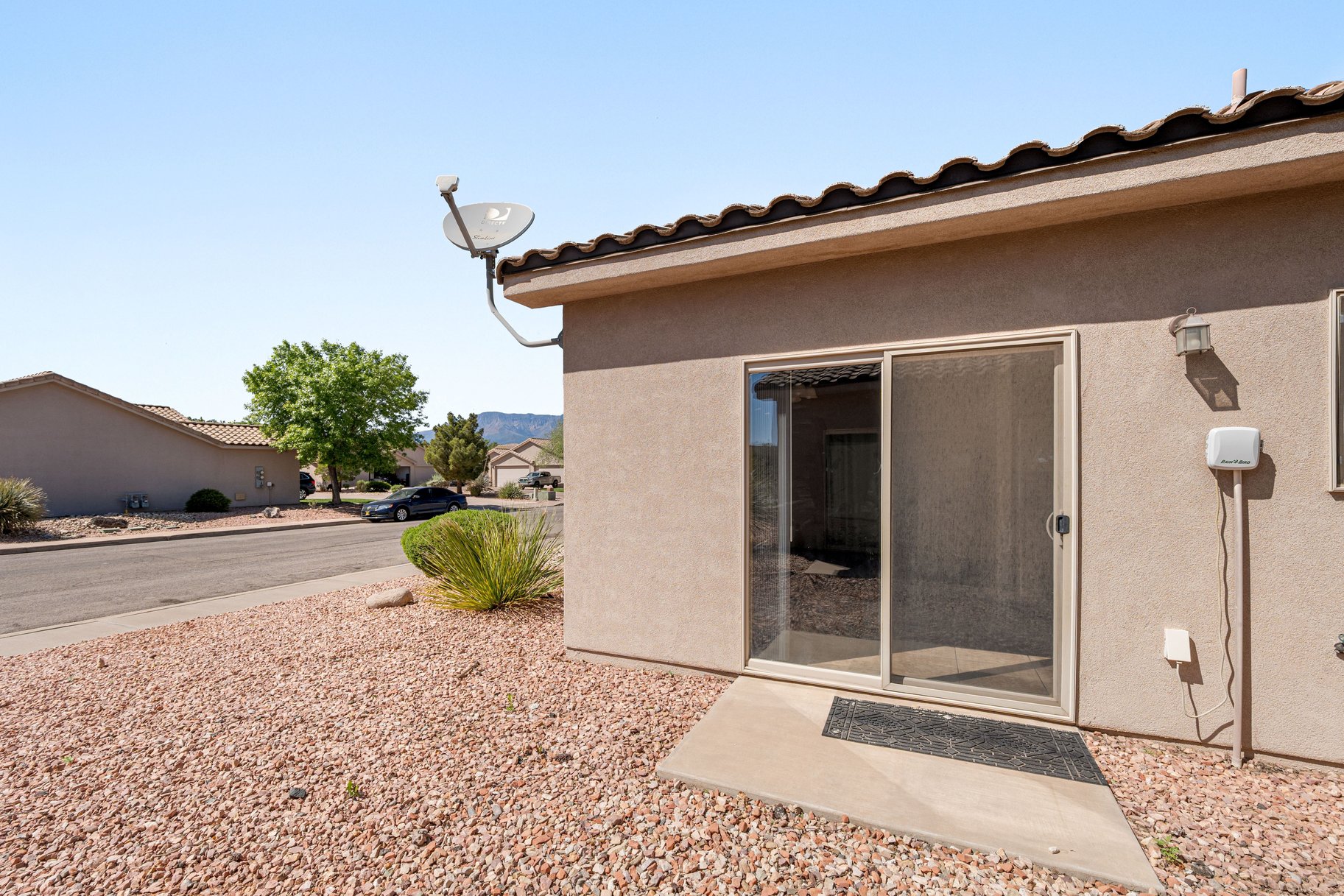  Easy Living Starts Here __Single-level Townhome, 2 Beds, 2 Baths, 2 Car Garage - 物件實景