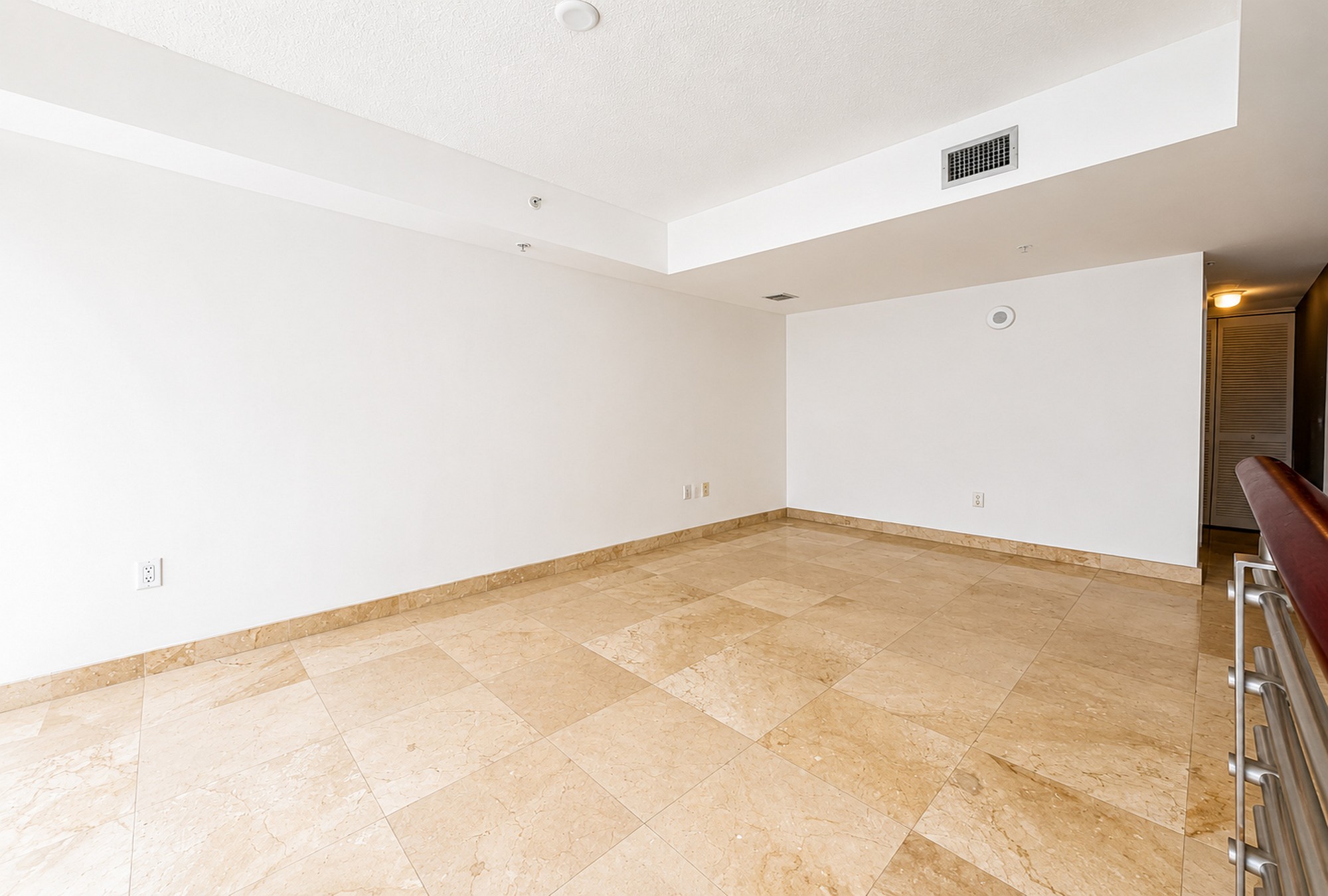  41 SE 5th St, Miami, FL, 33131 - 物件實景