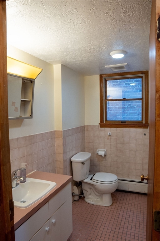 Somerville, Massachusetts, 02143, United States, 7 Bedrooms Bedrooms, ,4 BathroomsBathrooms,Residential,For Sale,2017590