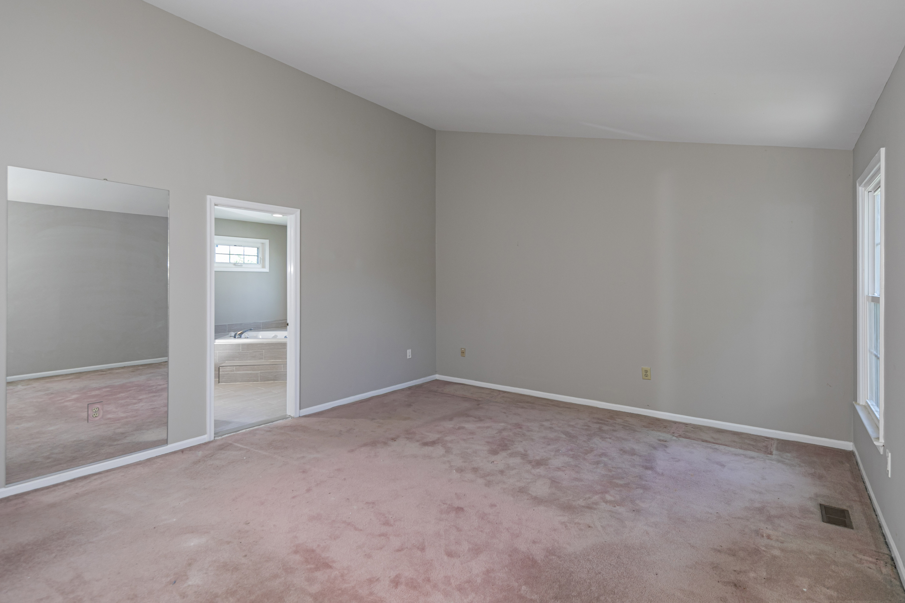  A Spacious North Brunswick Home Near a Planned Future Transit Hub - 物件實景