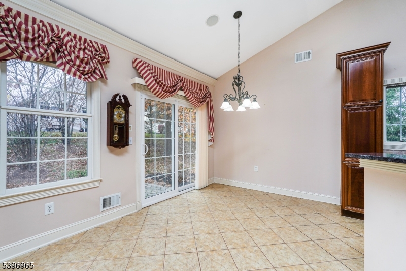 Franklin Twp., New Jersey, 08873, United States, 2 Bedrooms Bedrooms, ,3 BathroomsBathrooms,Residential,For Sale,1992917