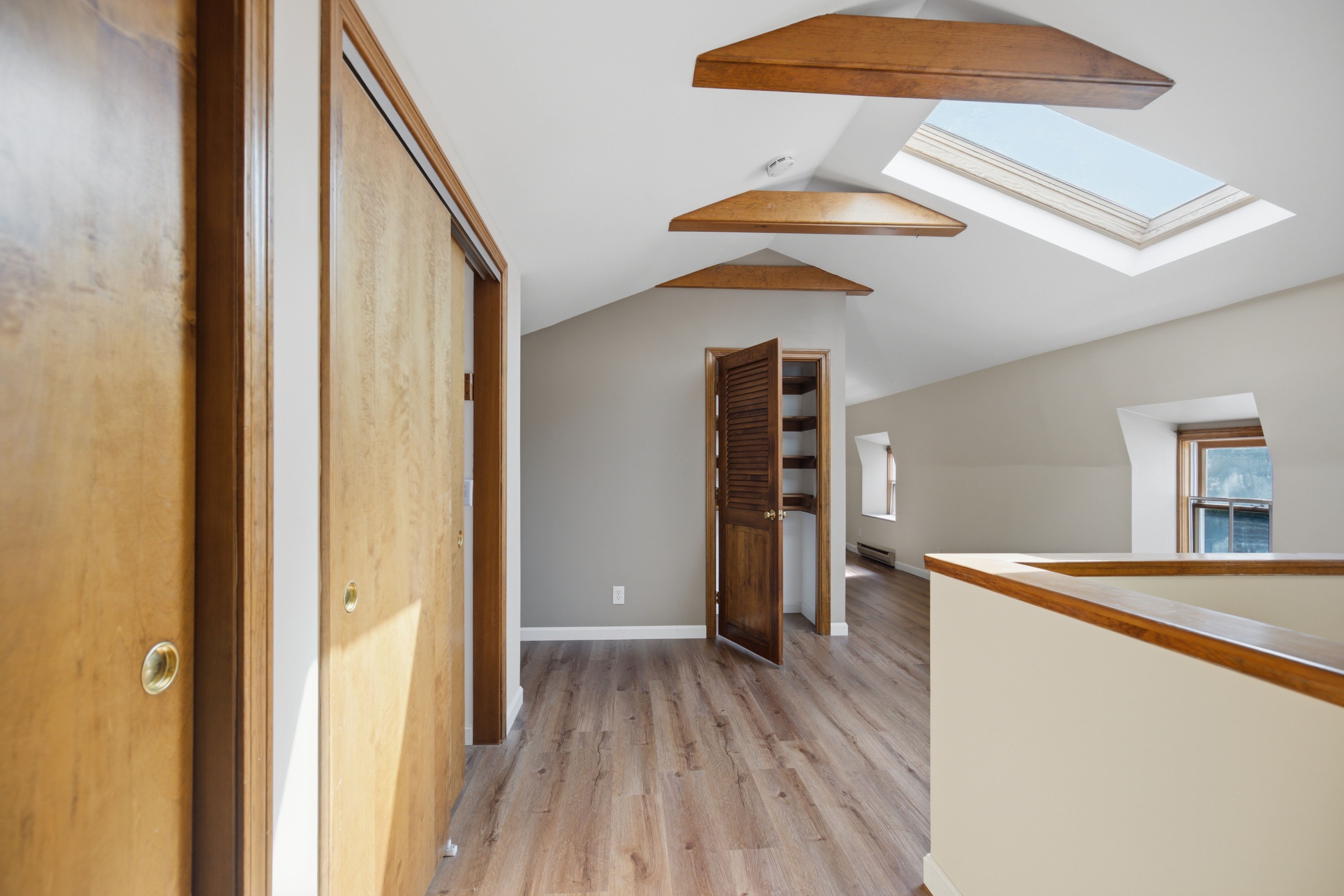  6-8 Center Pl, Stow, MA 01775 - 物件實景