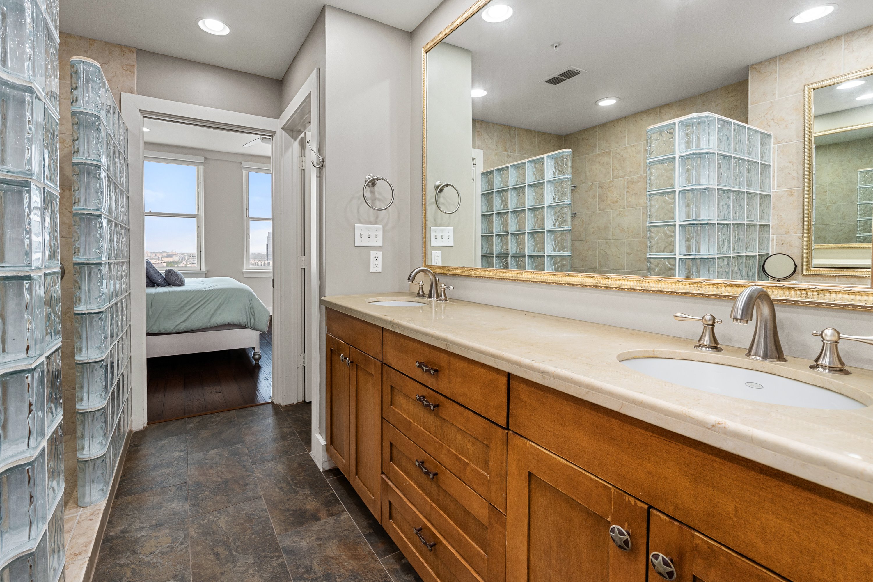  411 7th Street, Fort Worth, TX, 76102 - 物件實景