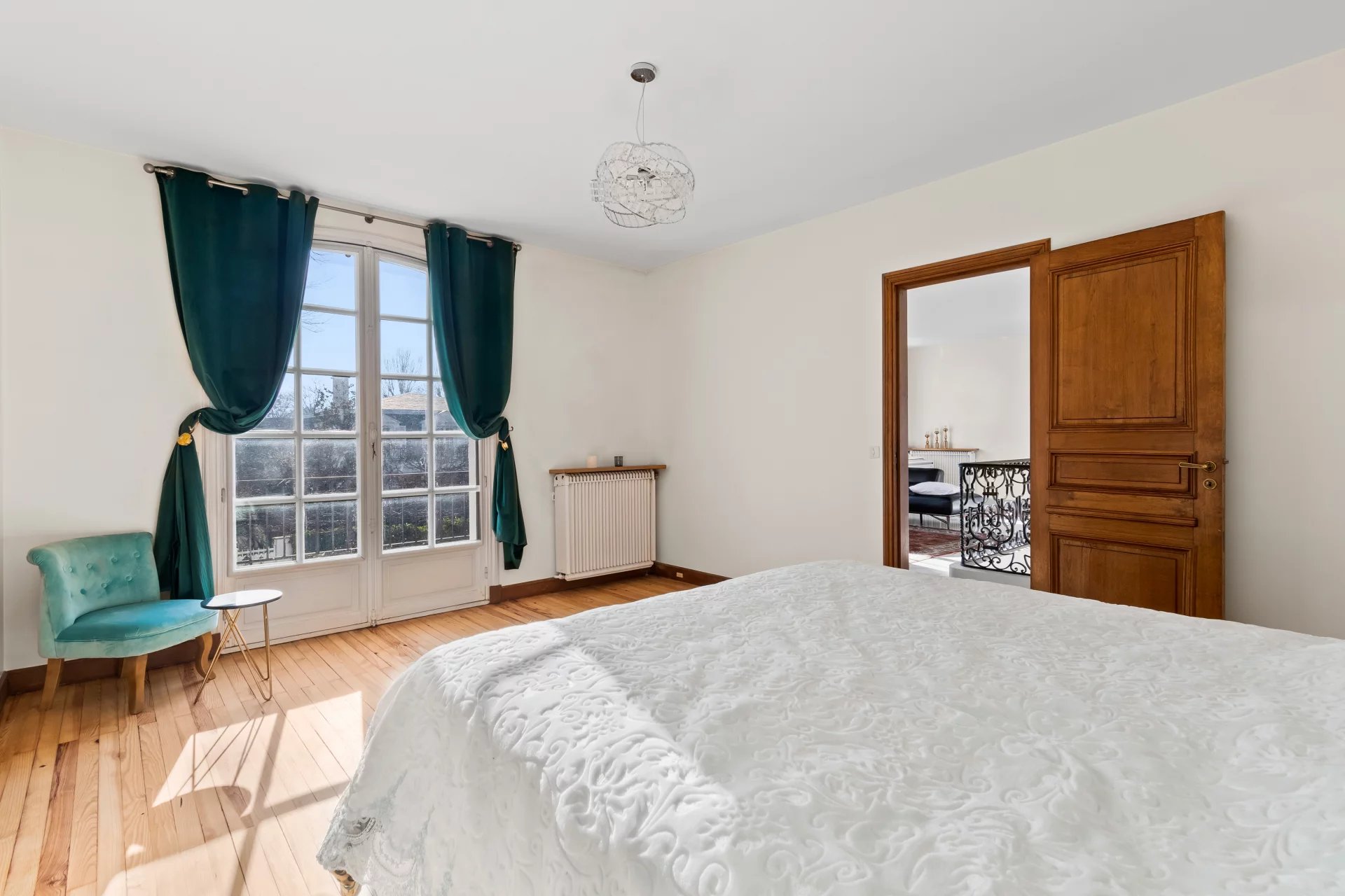 Le Vésinet, Île-de-France, 78110, FR, 9 Bedrooms Bedrooms, ,6 BathroomsBathrooms,Residential,For Sale,1994556