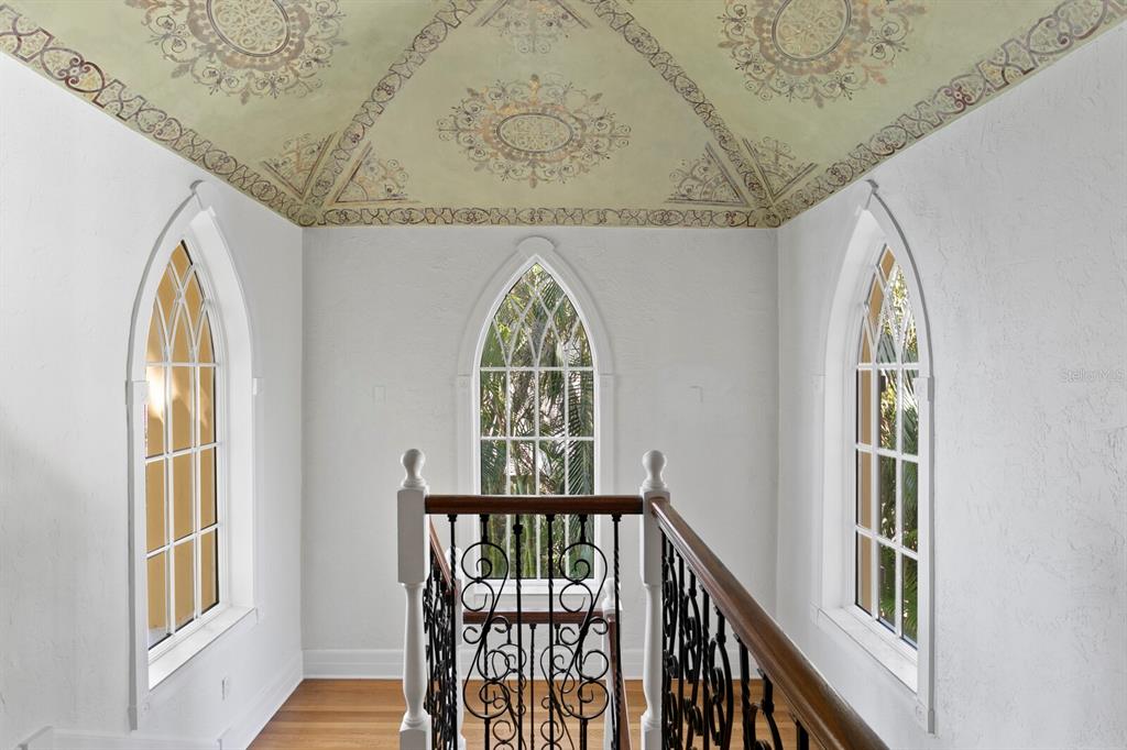 St Petersburg, Florida, 33704, United States, 4 Bedrooms Bedrooms, ,5 BathroomsBathrooms,Residential,For Sale,1794031