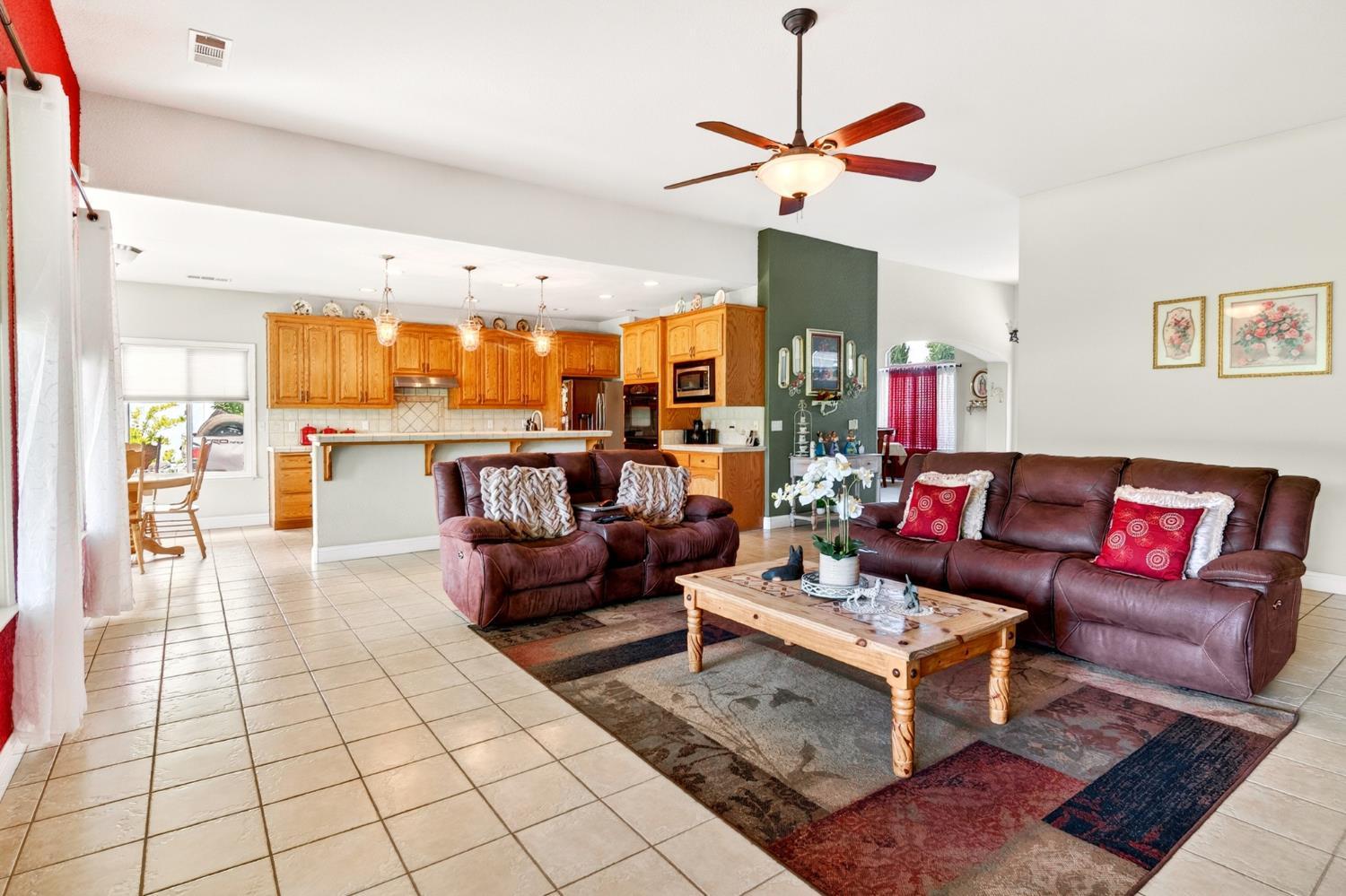 Valley Springs, California, 95252, United States, 4 Bedrooms Bedrooms, ,3 BathroomsBathrooms,Residential,For Sale,2049425
