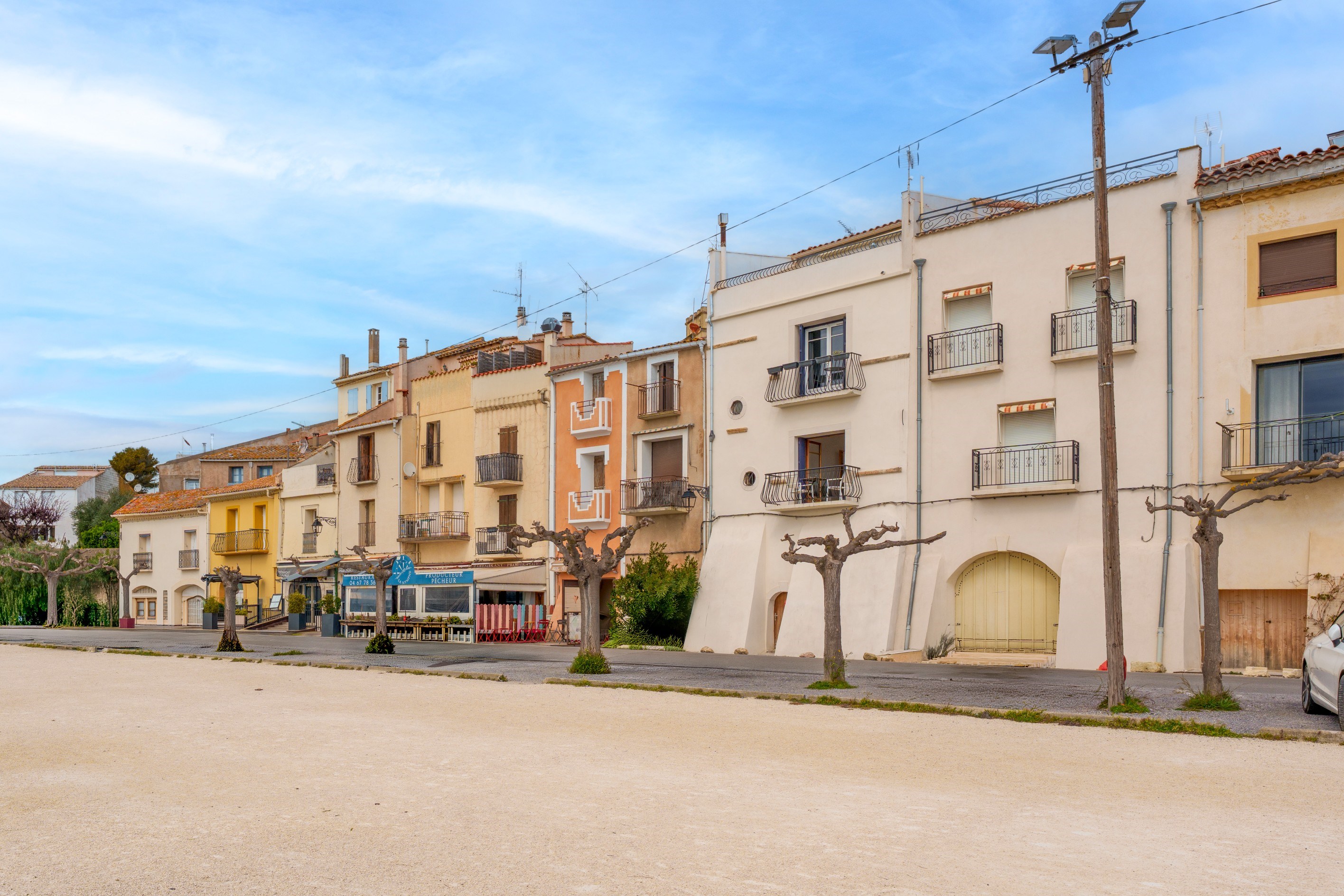  Waterfront Residence with Three Independent Apartments on the Étang de Thau - B… - 物件實景