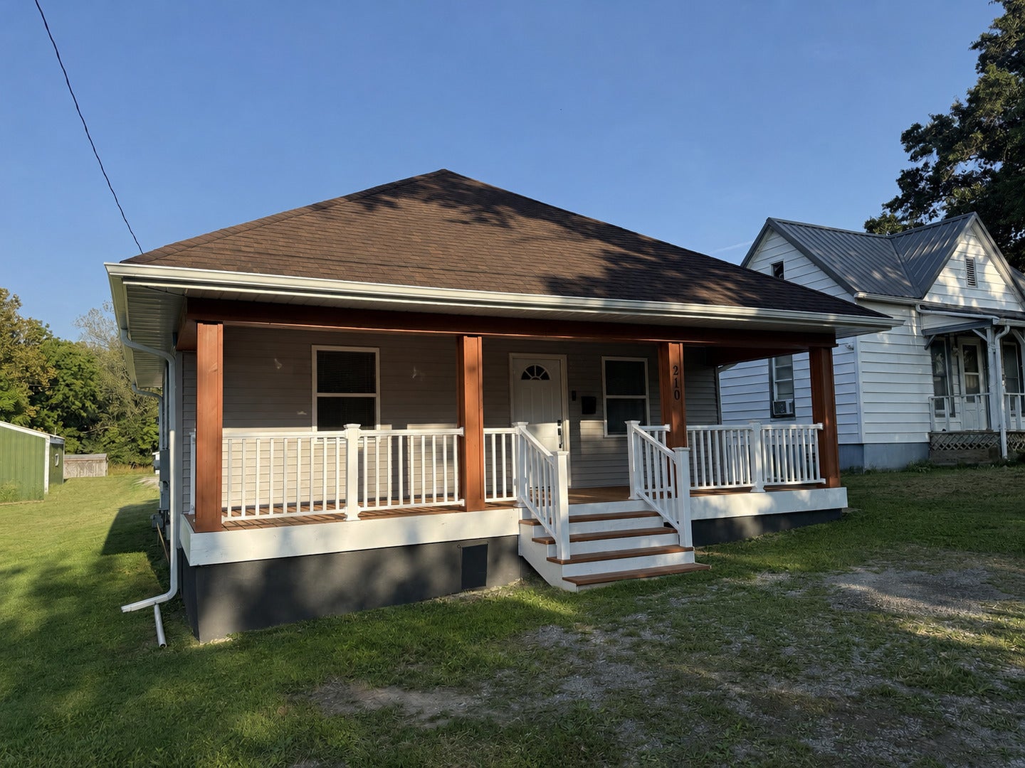 East St, Du Quoin, IL 62832