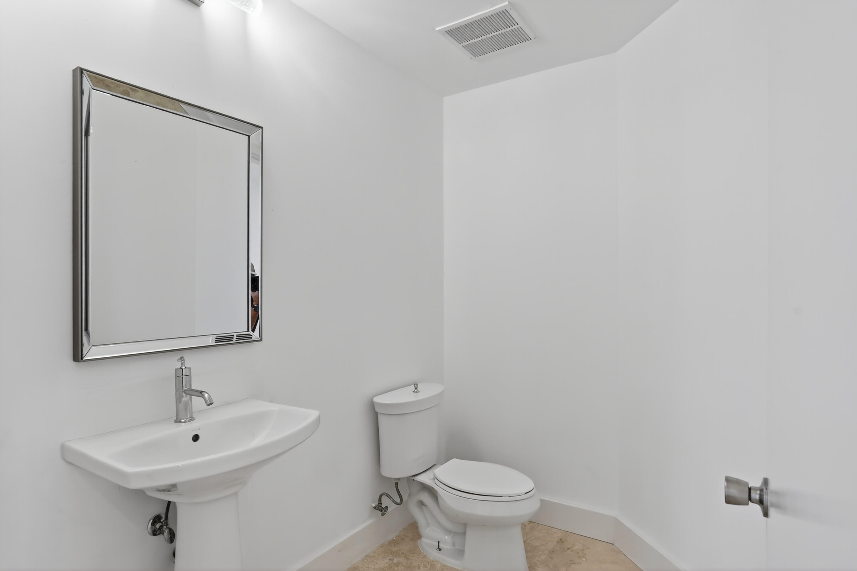 Pompano Beach, Florida, 33062, United States, 3 Bedrooms Bedrooms, ,5 BathroomsBathrooms,Residential,For Sale,1850306