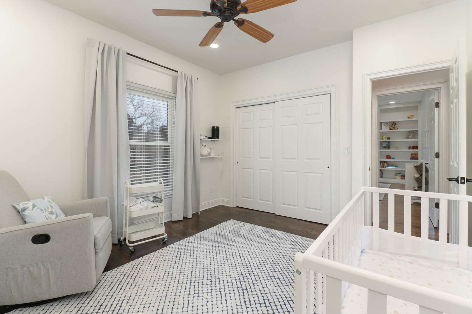 Bloomington, Illinois, 61704, United States, 5 Bedrooms Bedrooms, ,4 BathroomsBathrooms,Residential,For Sale,1991973