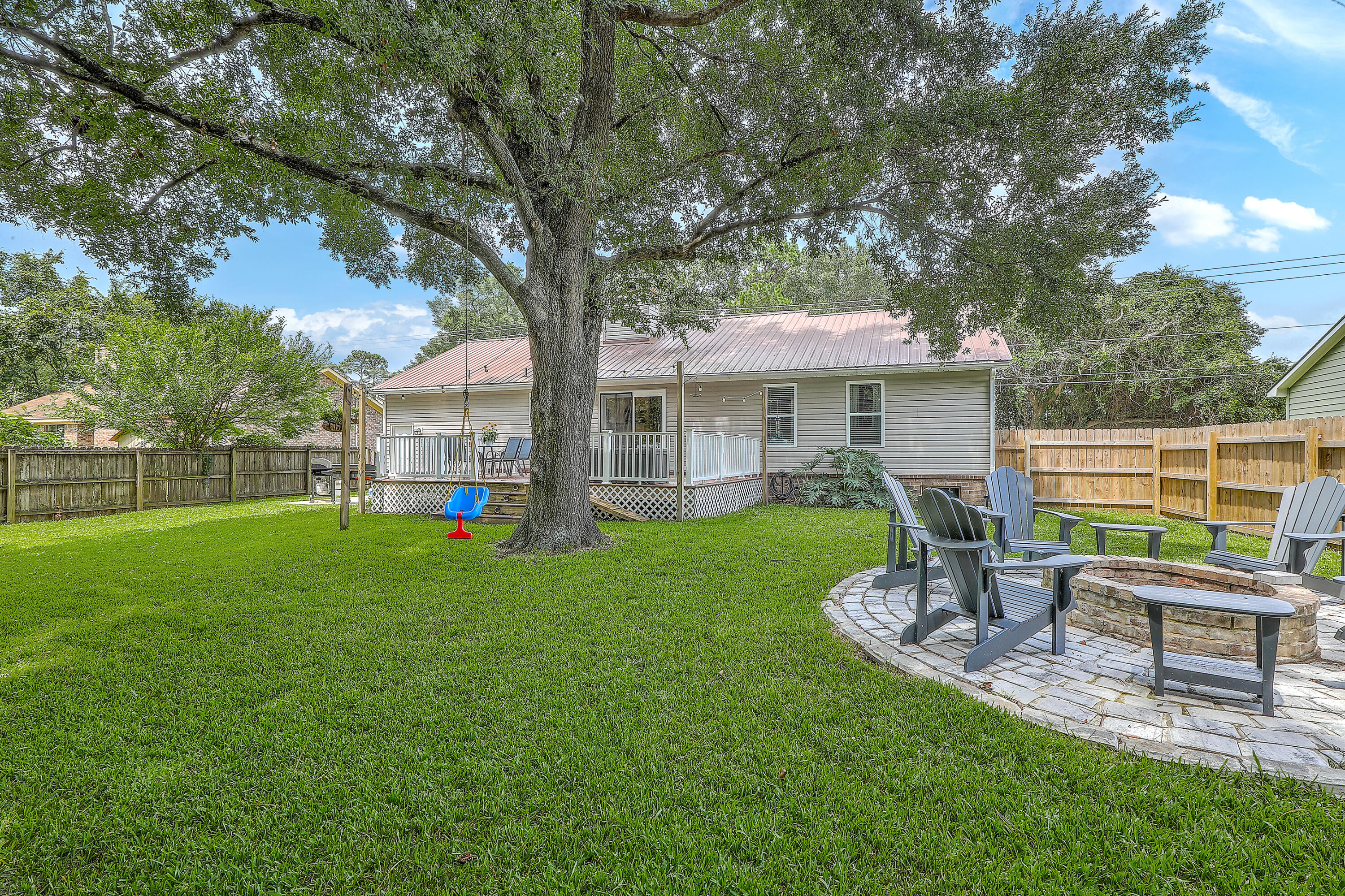Charleston, South Carolina, 29412, United States, 3 Bedrooms Bedrooms, ,2 BathroomsBathrooms,Residential,For Sale,1924238