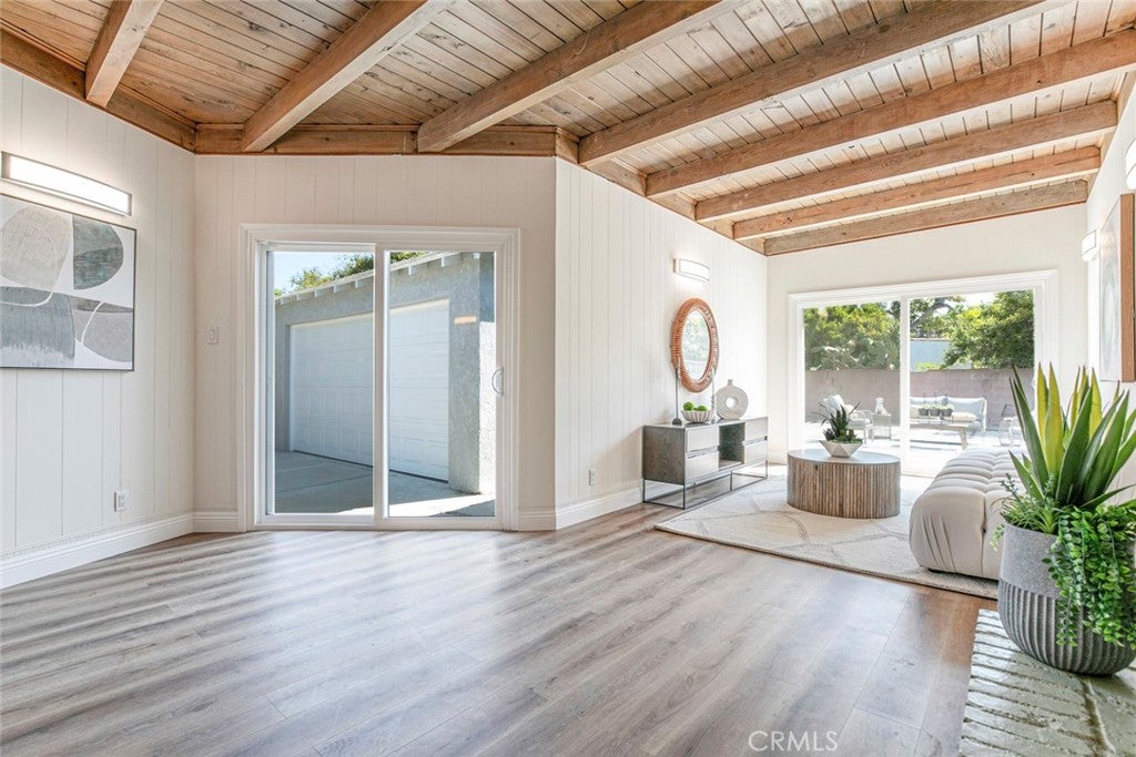 Los Angeles, California, 90066, United States, 3 Bedrooms Bedrooms, ,1 BathroomBathrooms,Residential,For Sale,1938749