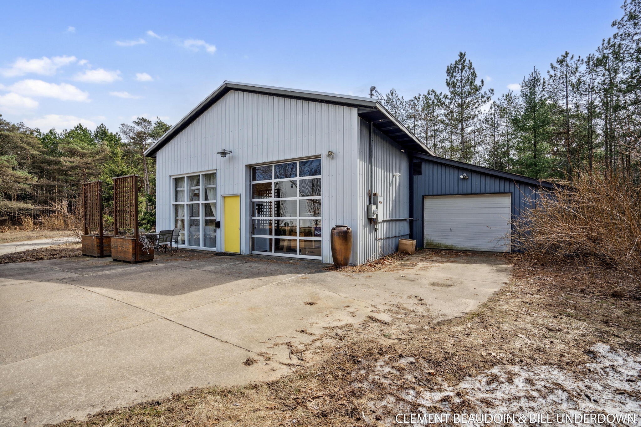 Fennville, Michigan, 49408, United States, 5 Bedrooms Bedrooms, ,7 BathroomsBathrooms,Residential,For Sale,1973707