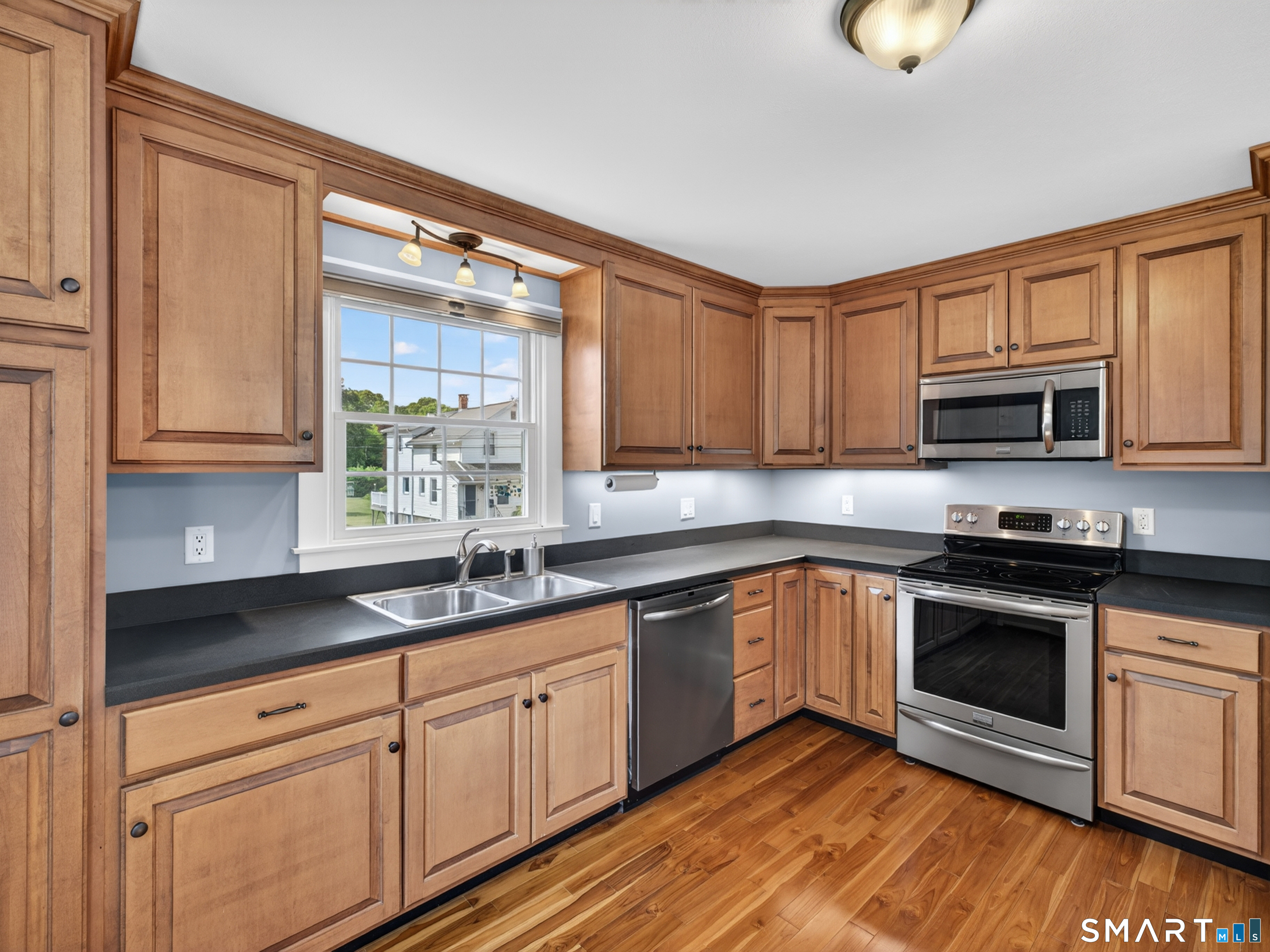 Mystic, Connecticut, 06355, United States, 4 Bedrooms Bedrooms, ,Residential,For Sale,2049370