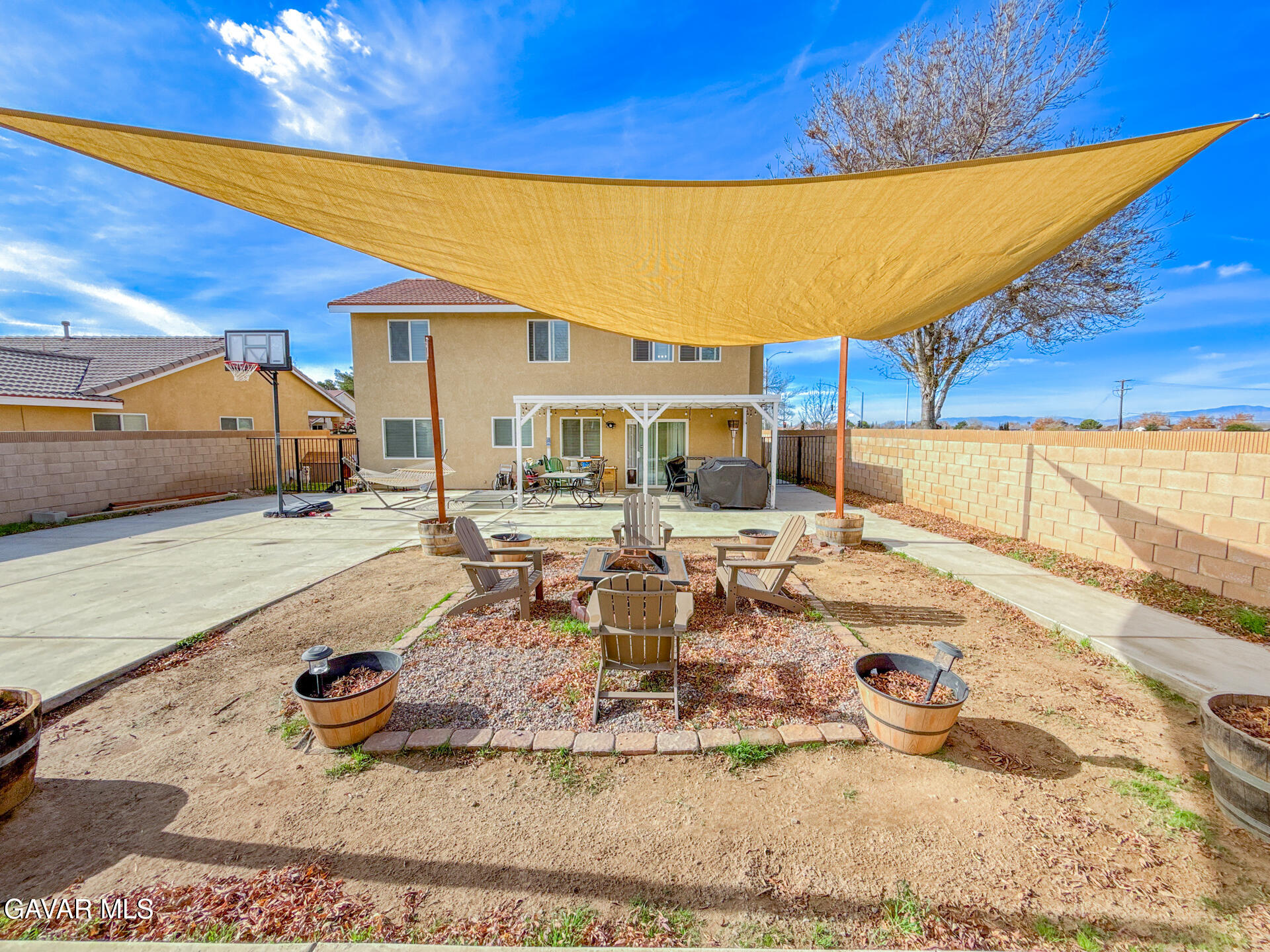 Lancaster, California, 93535, United States, 4 Bedrooms Bedrooms, ,3 BathroomsBathrooms,Residential,For Sale,2005854