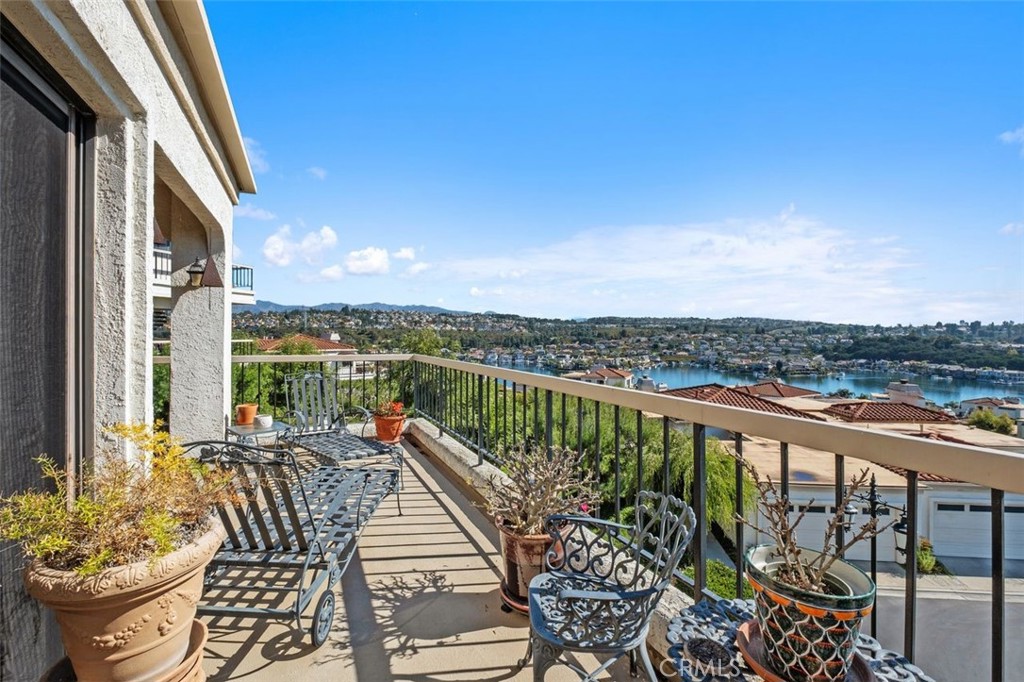 Mission Viejo, California, 92692, United States, 2 Bedrooms Bedrooms, ,1 BathroomBathrooms,Residential,For Sale,1989718