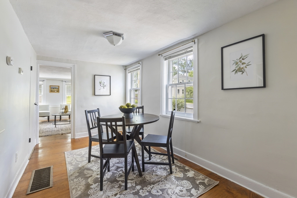 Hingham, Massachusetts, 02043, United States, 4 Bedrooms Bedrooms, ,3 BathroomsBathrooms,Residential,For Sale,1881278