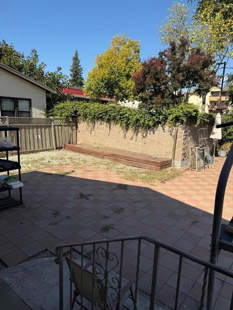 Hayward, California, 94541, United States, 2 Bedrooms Bedrooms, ,1 BathroomBathrooms,Residential,For Sale,1944993
