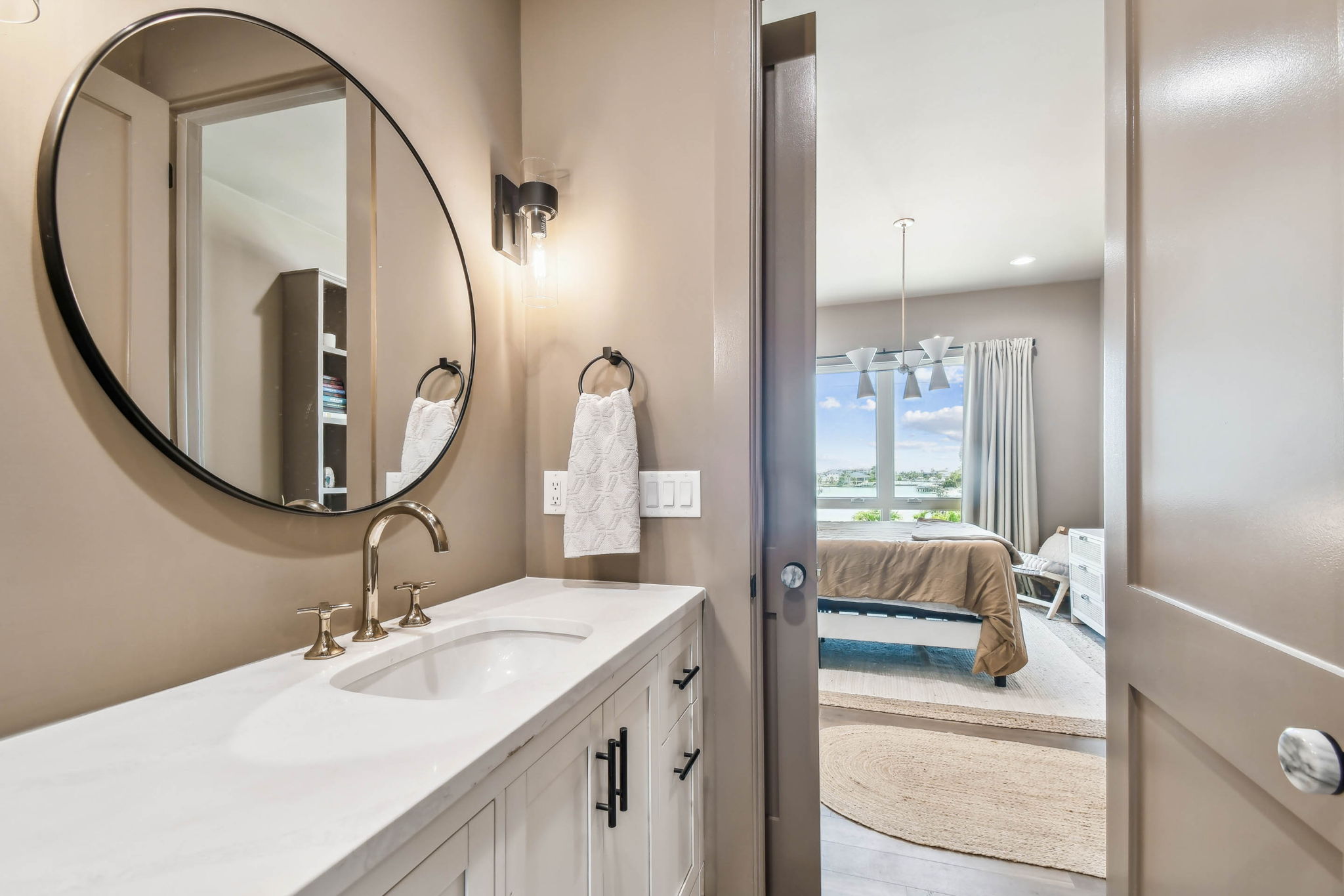 Treasure Island, Florida, 33706, United States, 5 Bedrooms Bedrooms, ,5 BathroomsBathrooms,Residential,For Sale,1792310