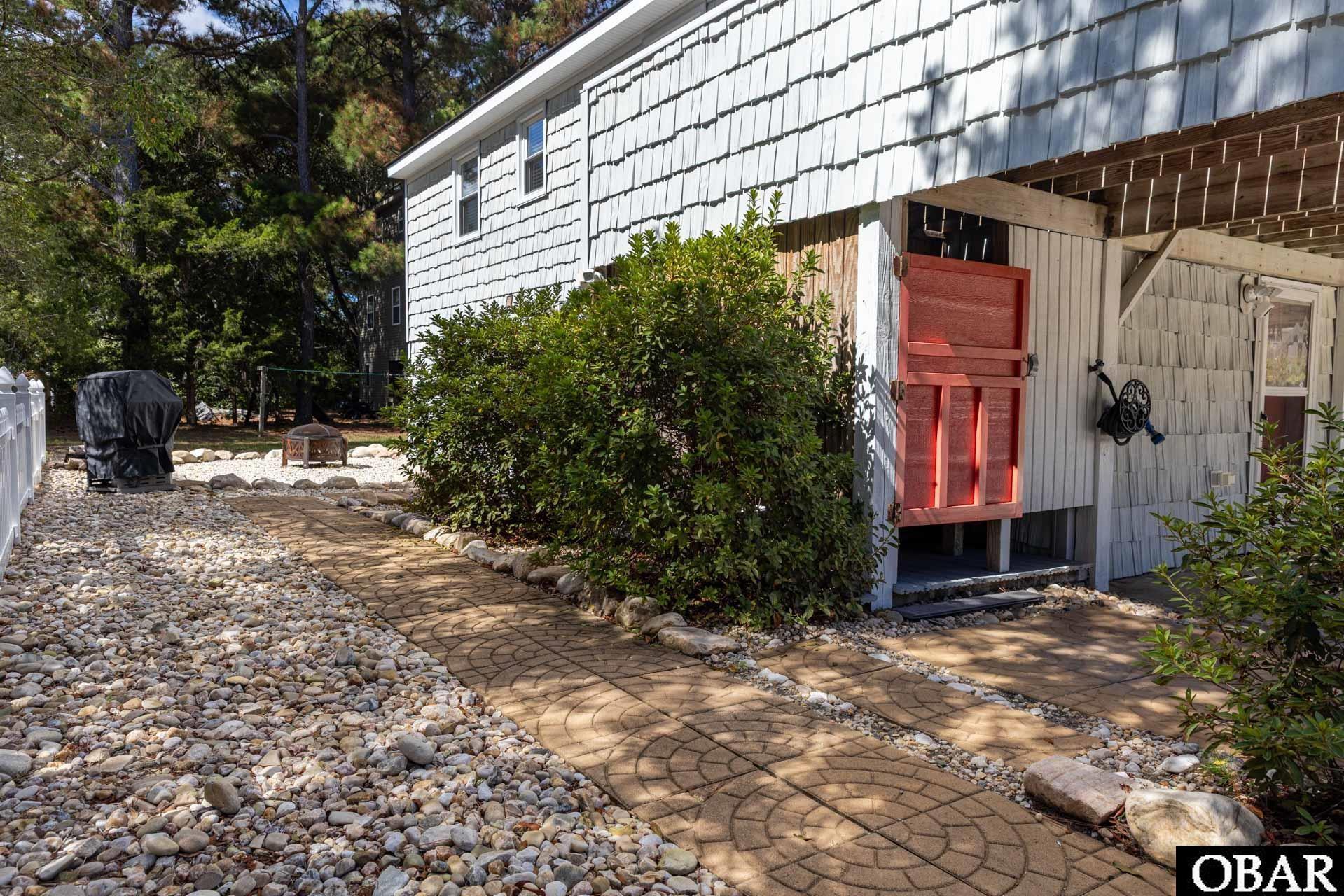 Kill Devil Hills, North Carolina, 27948, United States, 3 Bedrooms Bedrooms, ,2 BathroomsBathrooms,Residential,For Sale,1957535