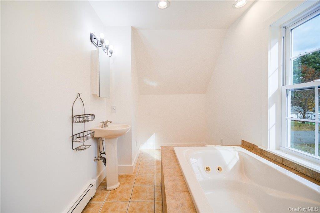 Tilson, New York, 12486, United States, 3 Bedrooms Bedrooms, ,2 BathroomsBathrooms,Residential,For Sale,1995133