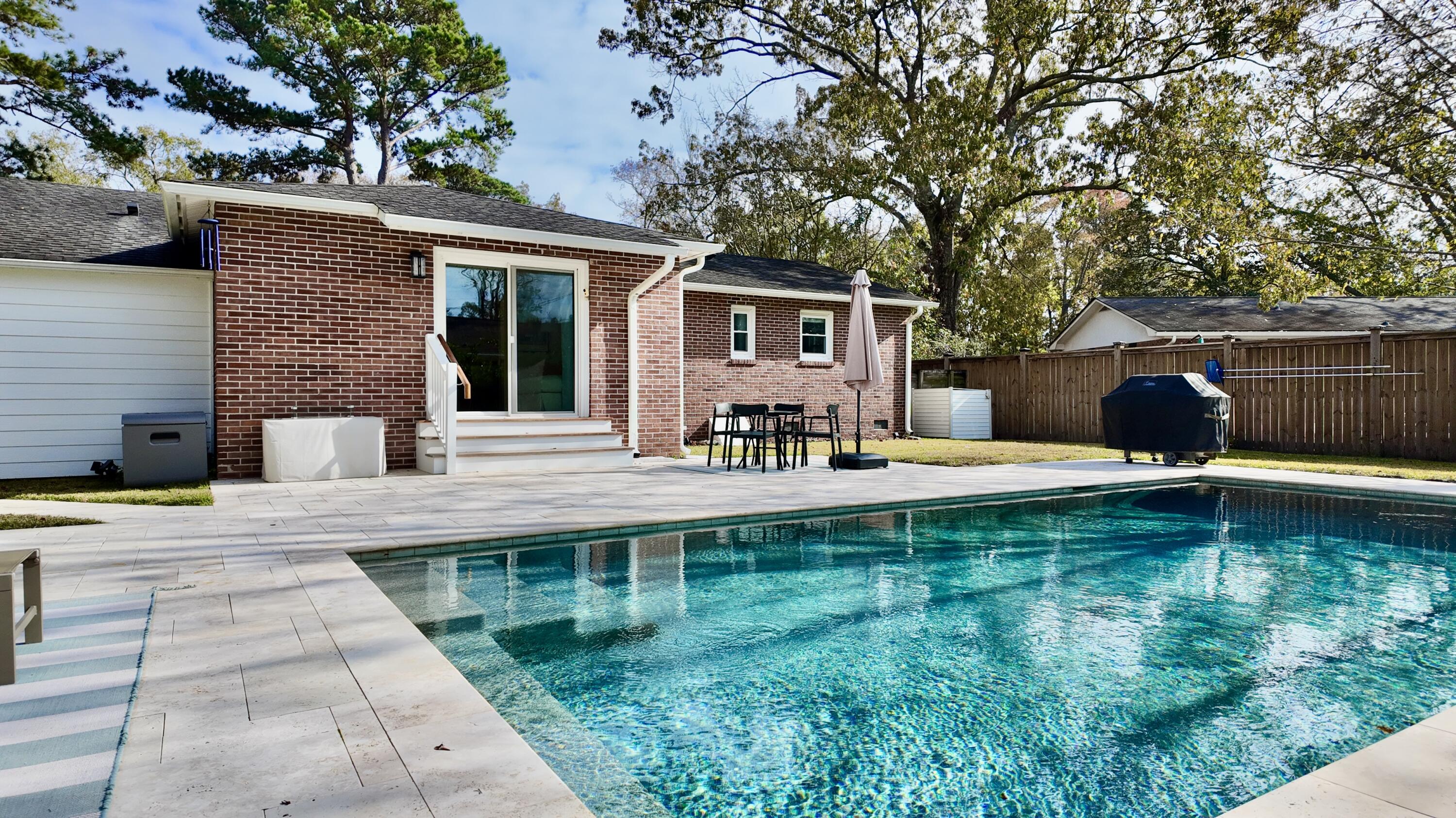 Charleston, South Carolina, 29412, United States, 3 Bedrooms Bedrooms, ,2 BathroomsBathrooms,Residential,For Sale,2001762