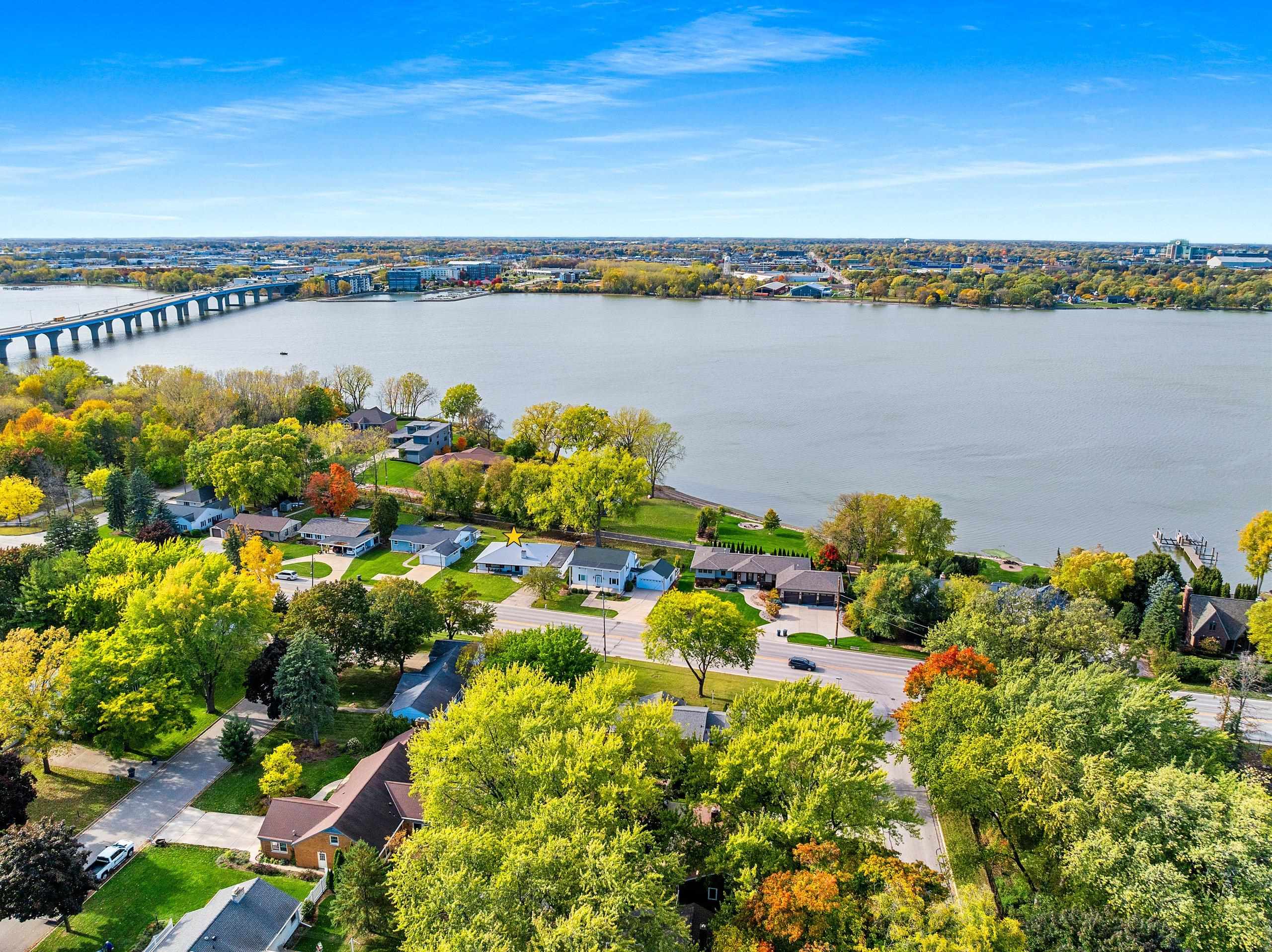 GREEN BAY, Wisconsin, 54301, United States, 3 Bedrooms Bedrooms, ,3 BathroomsBathrooms,Residential,For Sale,1969086