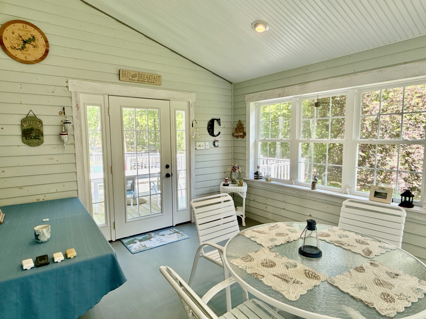Hawley, Pennsylvania, 18428, United States, 3 Bedrooms Bedrooms, ,4 BathroomsBathrooms,Residential,For Sale,1846687