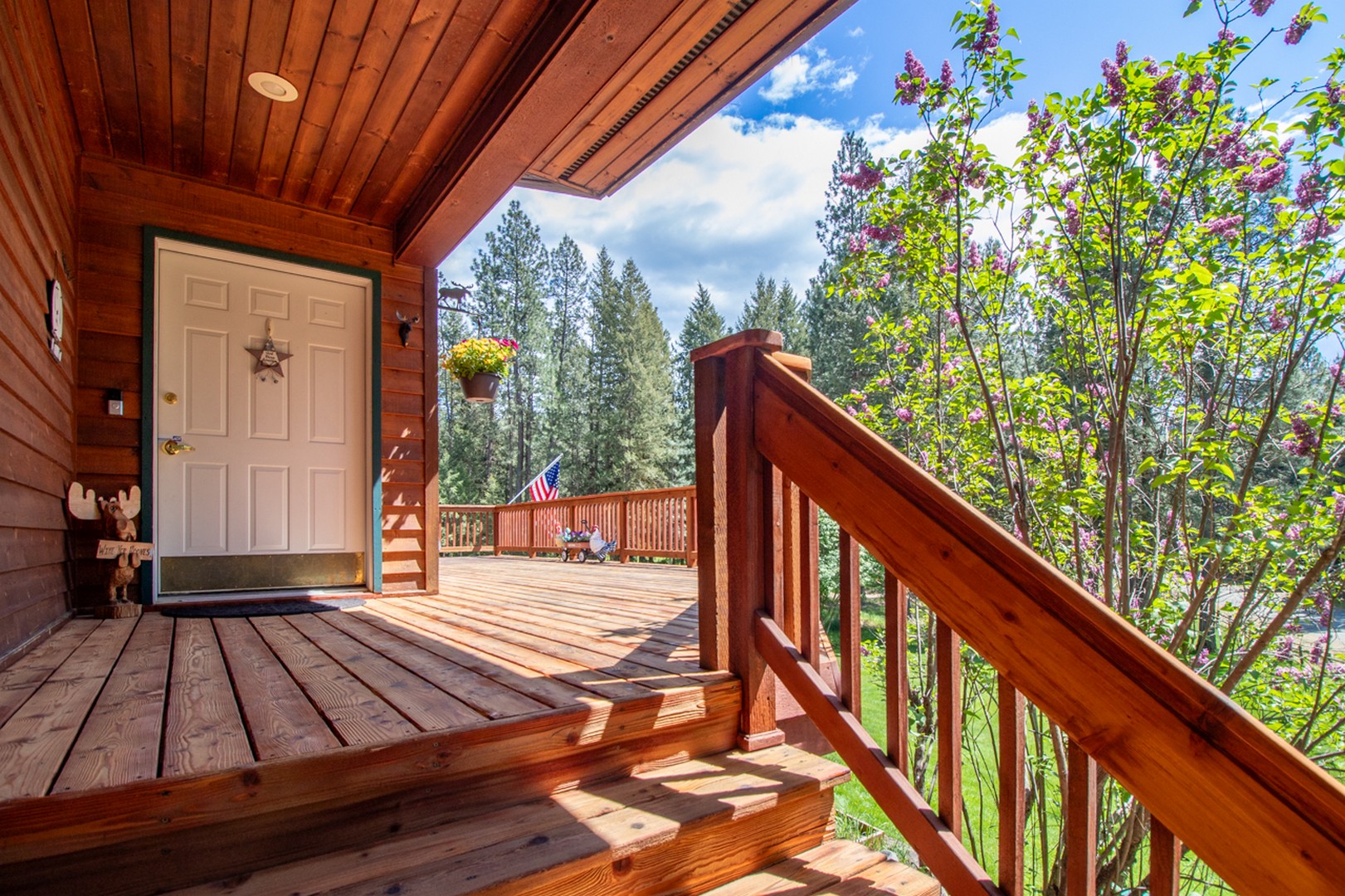 Moyie Springs, Idaho, 83845, United States, 4 Bedrooms Bedrooms, ,3 BathroomsBathrooms,Residential,For Sale,2033523