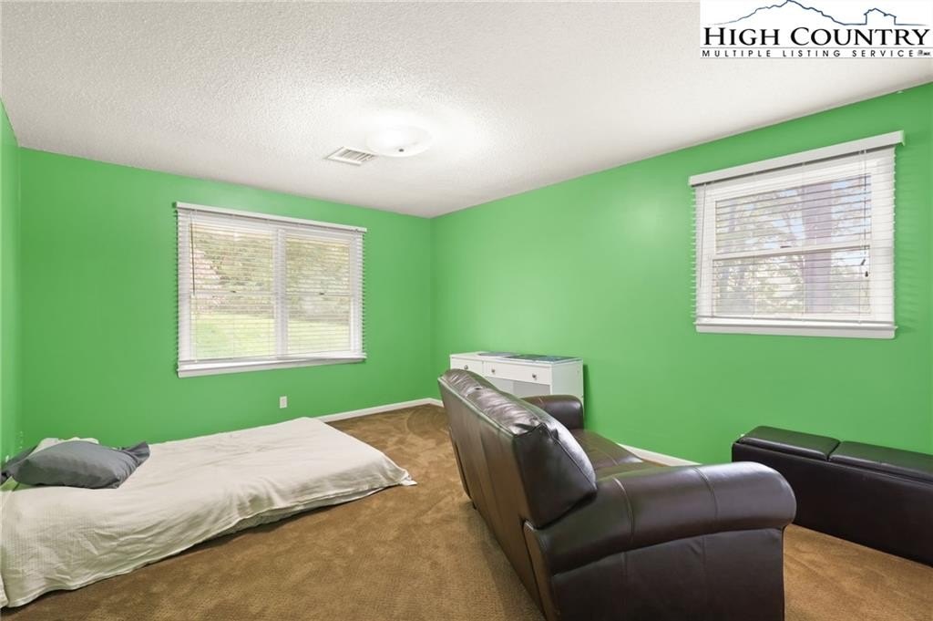 Boone, North Carolina, 28607, United States, 3 Bedrooms Bedrooms, ,3 BathroomsBathrooms,Residential,For Sale,1974866