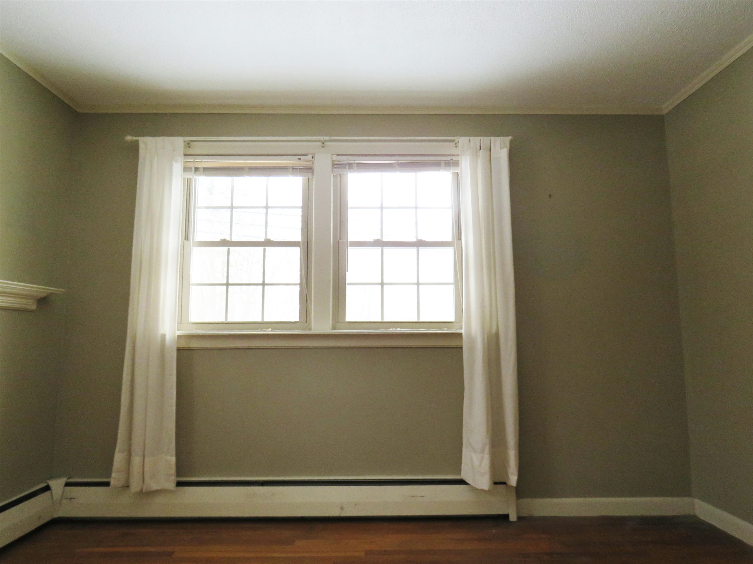 Derry, New Hampshire, 03038, United States, 3 Bedrooms Bedrooms, ,2 BathroomsBathrooms,Residential,For Sale,2005646