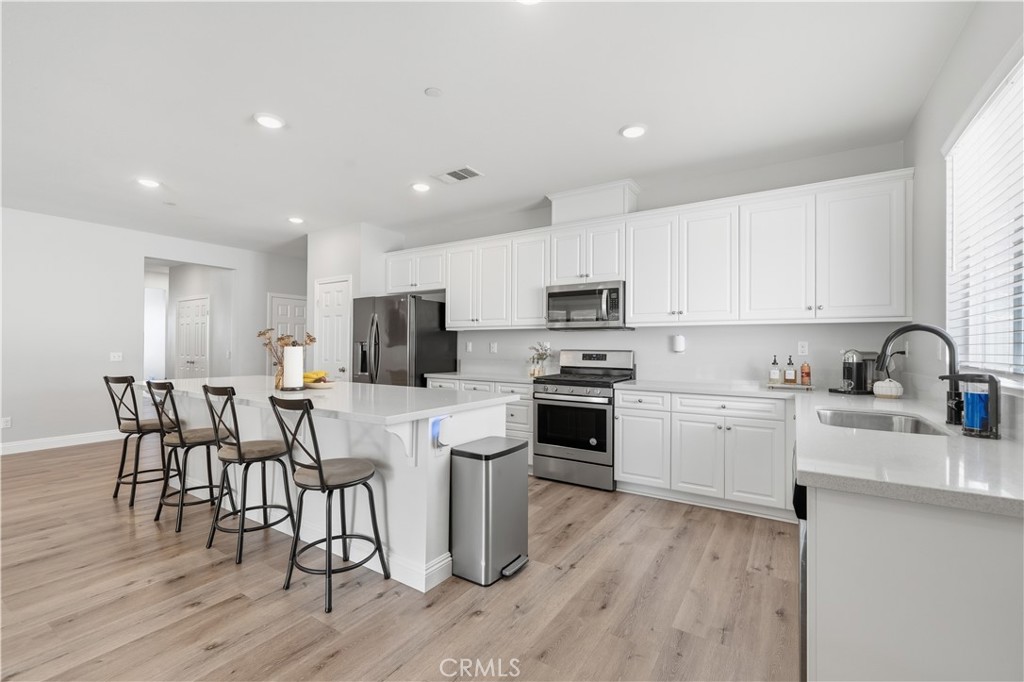 San Jacinto, California, 92582, United States, 3 Bedrooms Bedrooms, ,2 BathroomsBathrooms,Residential,For Sale,1963966