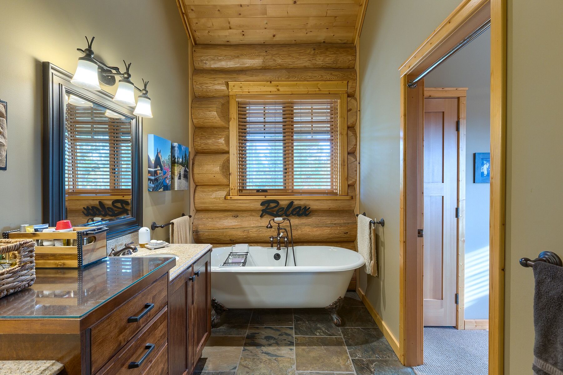  Custom Log Home - 物件實景