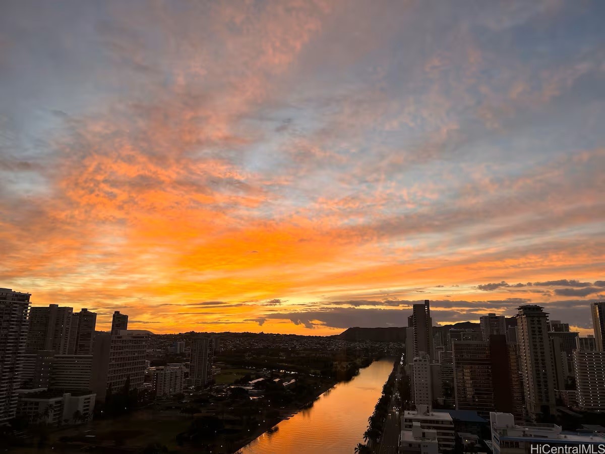 Honolulu, Hawaii, 96815, United States, 1 Bedroom Bedrooms, ,2 BathroomsBathrooms,Residential,For Sale,1890656