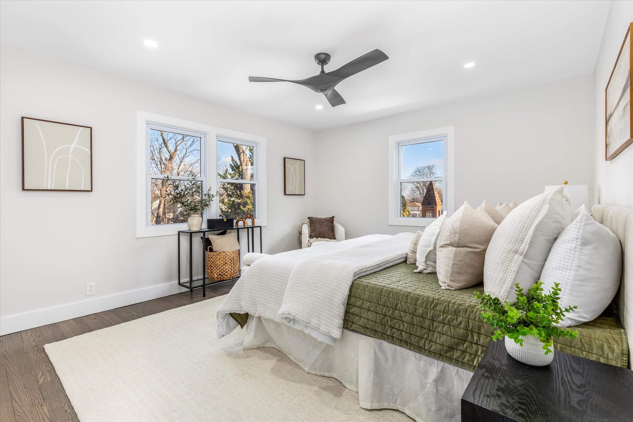 Clifton, New Jersey, 07014, United States, 4 Bedrooms Bedrooms, ,2 BathroomsBathrooms,Residential,For Sale,2005984