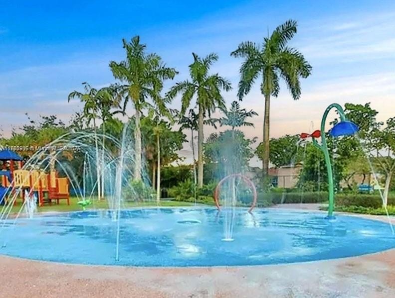 Doral, Florida, 33178, United States, 2 Bedrooms Bedrooms, ,2 BathroomsBathrooms,Residential,For Sale,1975384
